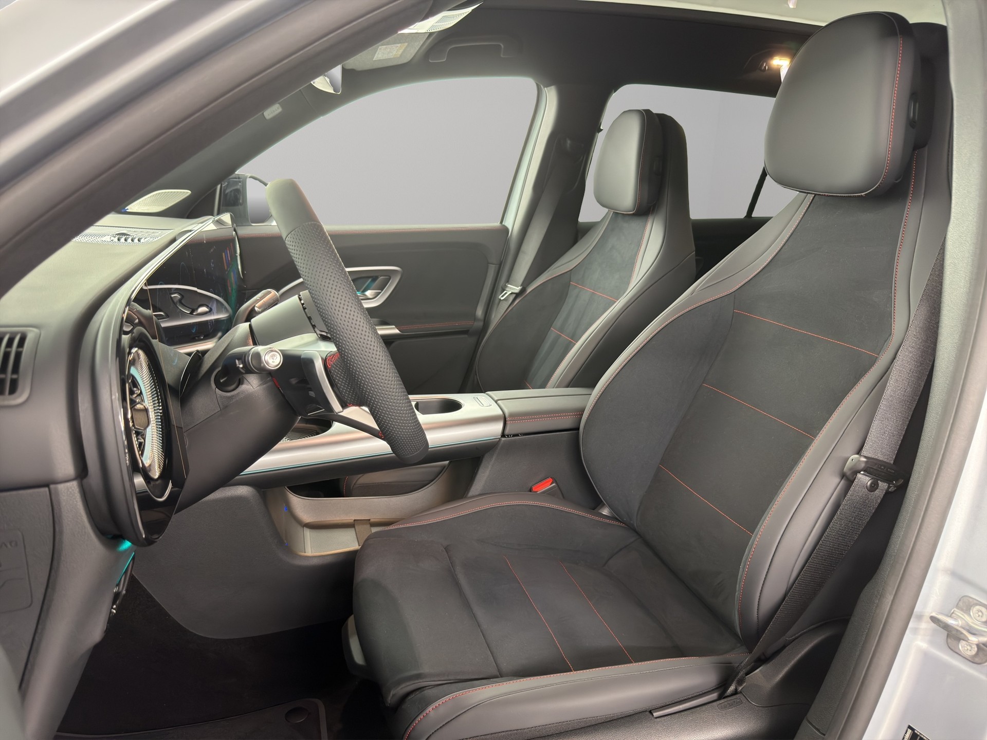 MERCEDES-BENZ GLB 220 4matic-image-8