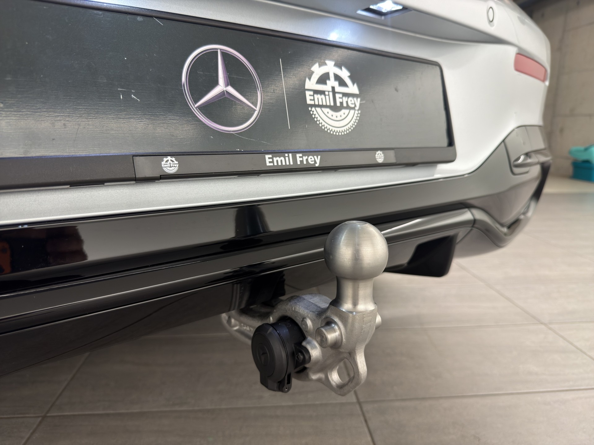 MERCEDES-BENZ GLB 220 4matic-image-13