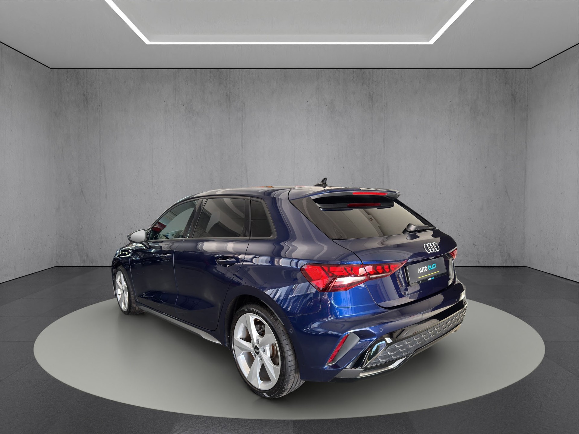 AUDI A3 Sportback 30 TFSI S Line "Sport Edition" S-tronic "Leder-Navi-RF.-Kamera"-image-4