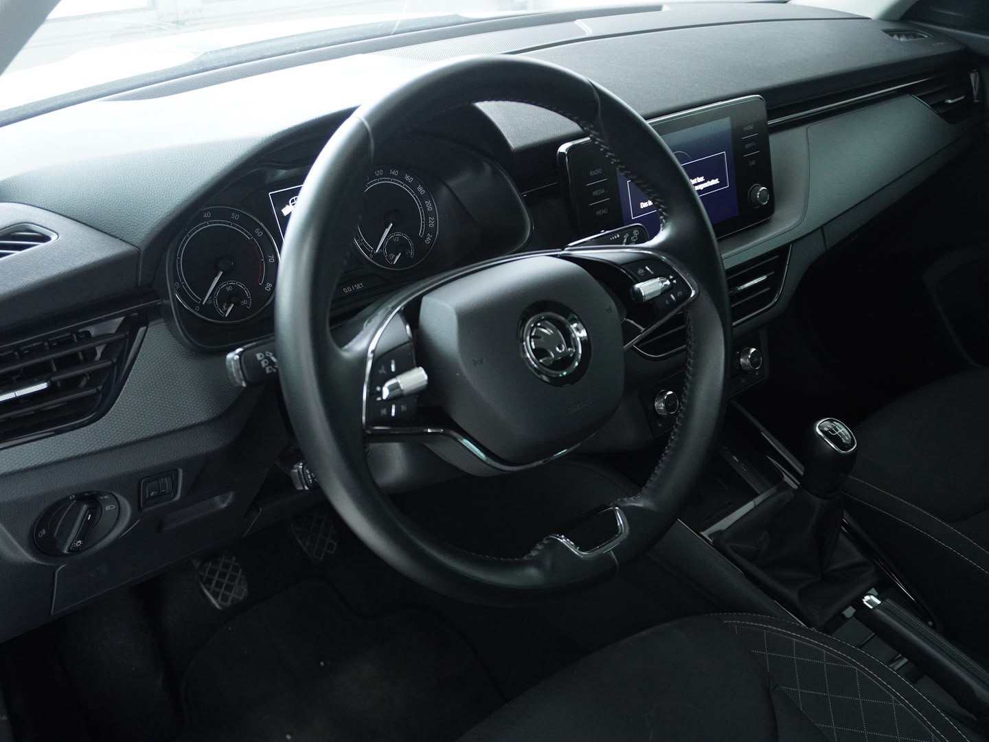 SKODA Kamiq 1.0 TSI Ambition-image-2