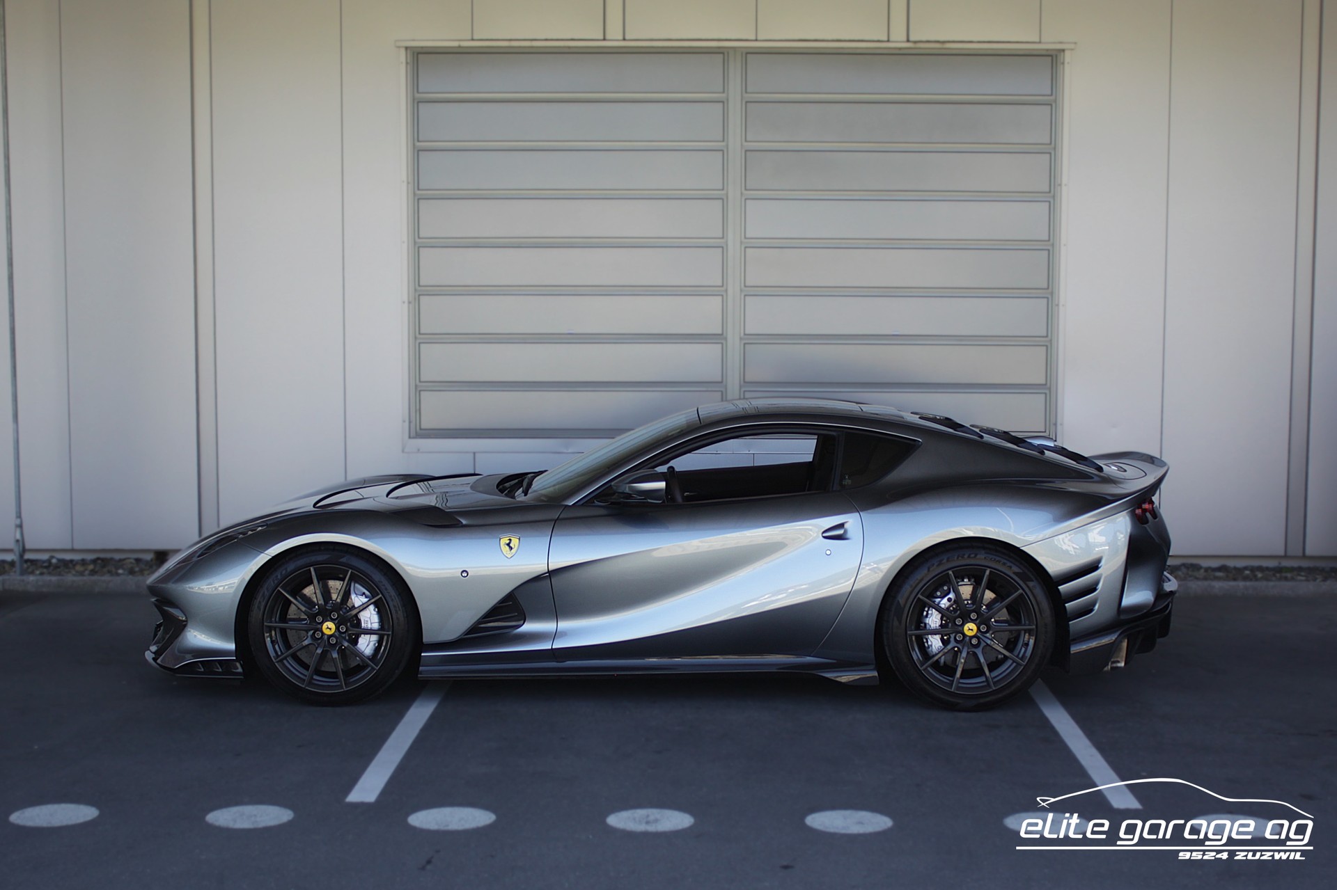 FERRARI 812 Competizione AUS 1. HAND-image-1