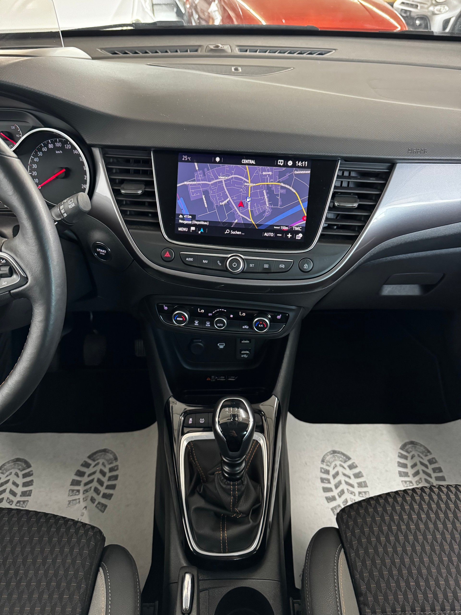 OPEL Crossland X 1.2i TP Ultimate-image-16