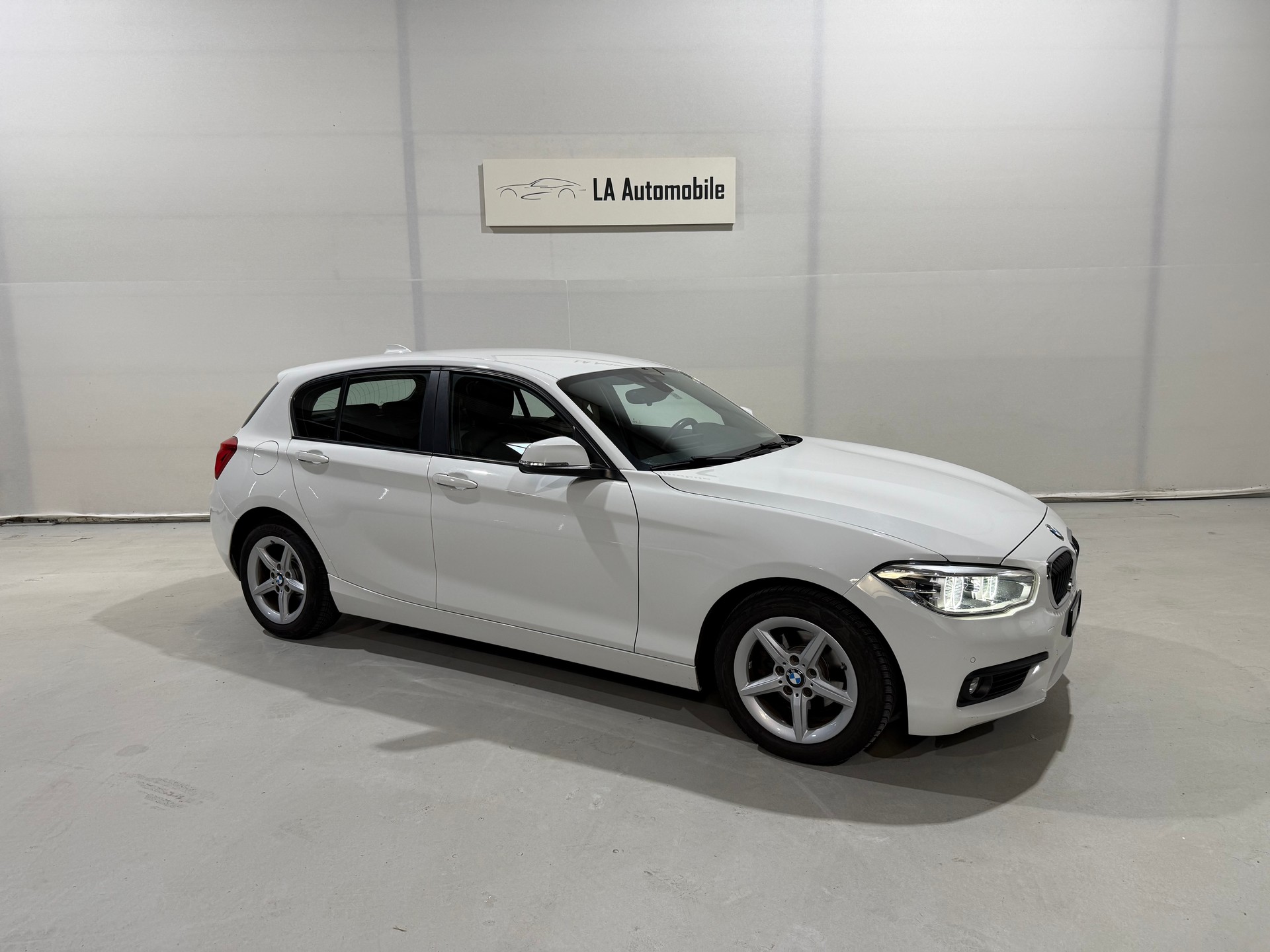 BMW 118i Steptronic (CH-Fahrzeug)-image-4