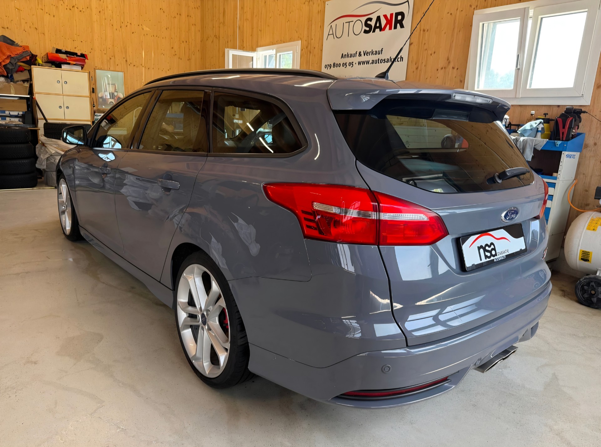 FORD Focus 2.0 TDCi ST3 Powershift-image-5