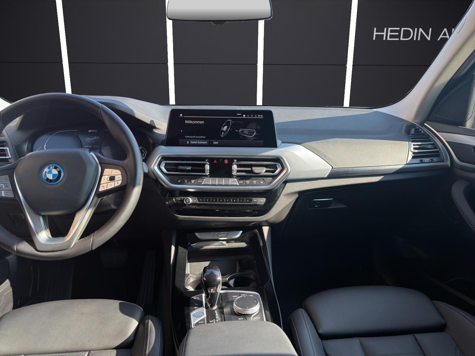 BMW X3 30e xDrive-image-11