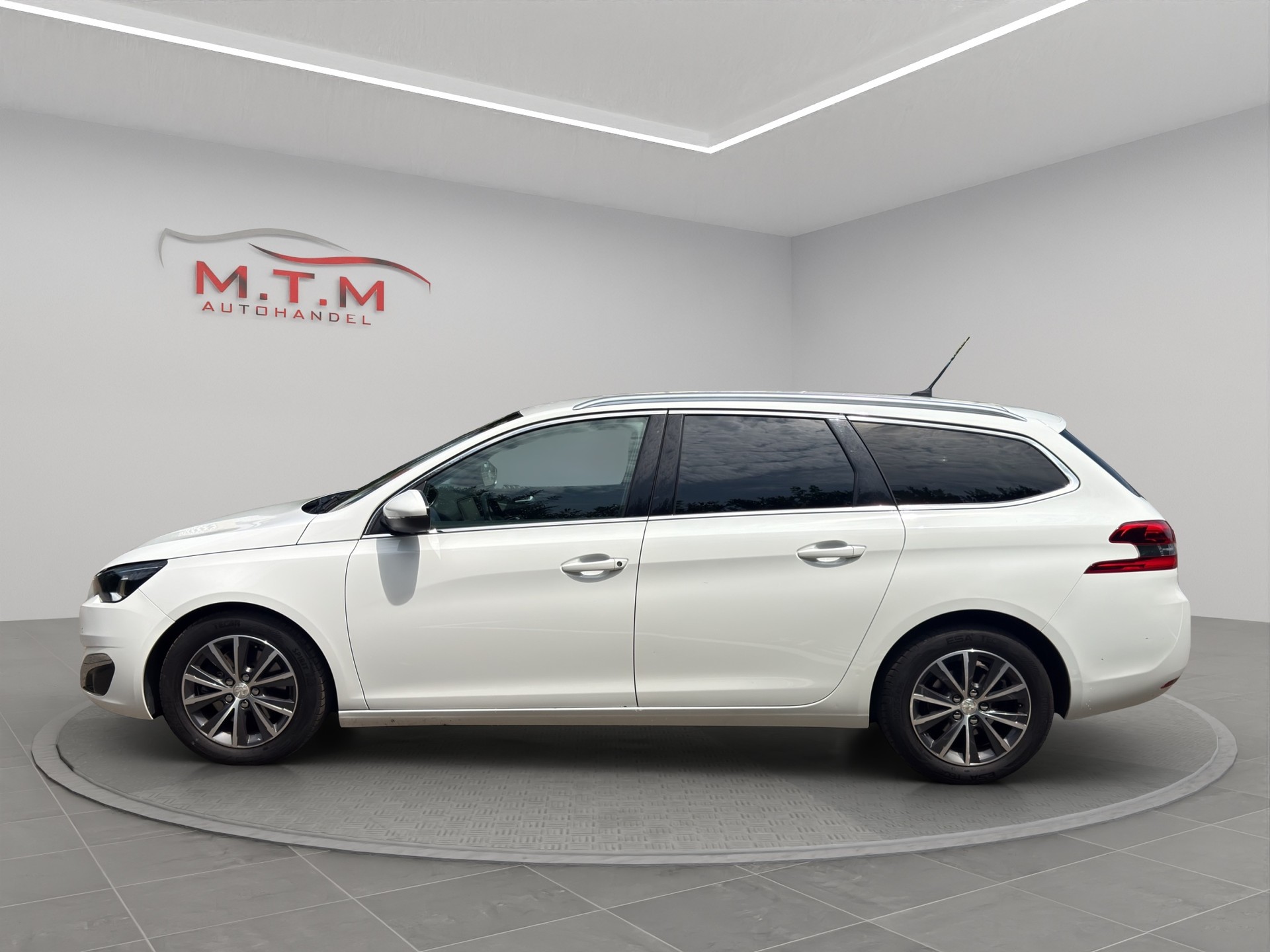 PEUGEOT 308 SW 1.6 THP Allure-image-5