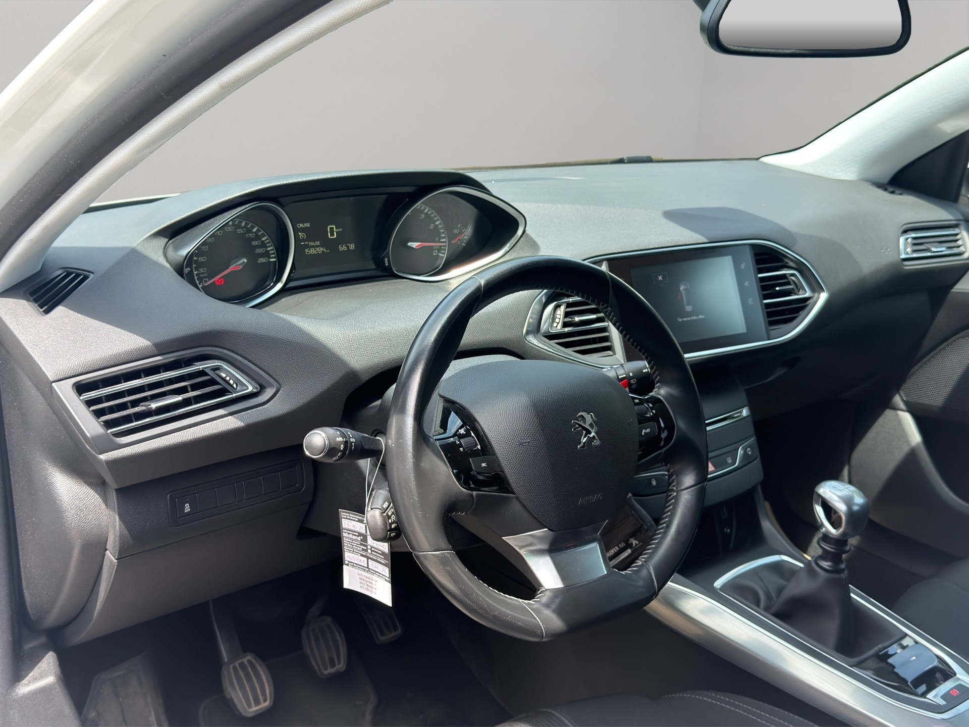 PEUGEOT 308 SW 1.6 THP Allure-image-12