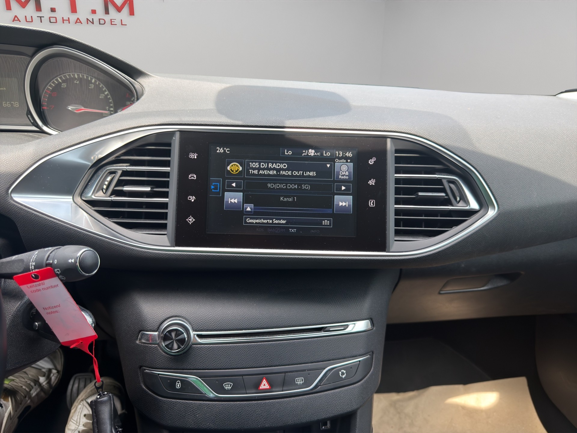 PEUGEOT 308 SW 1.6 THP Allure-image-16