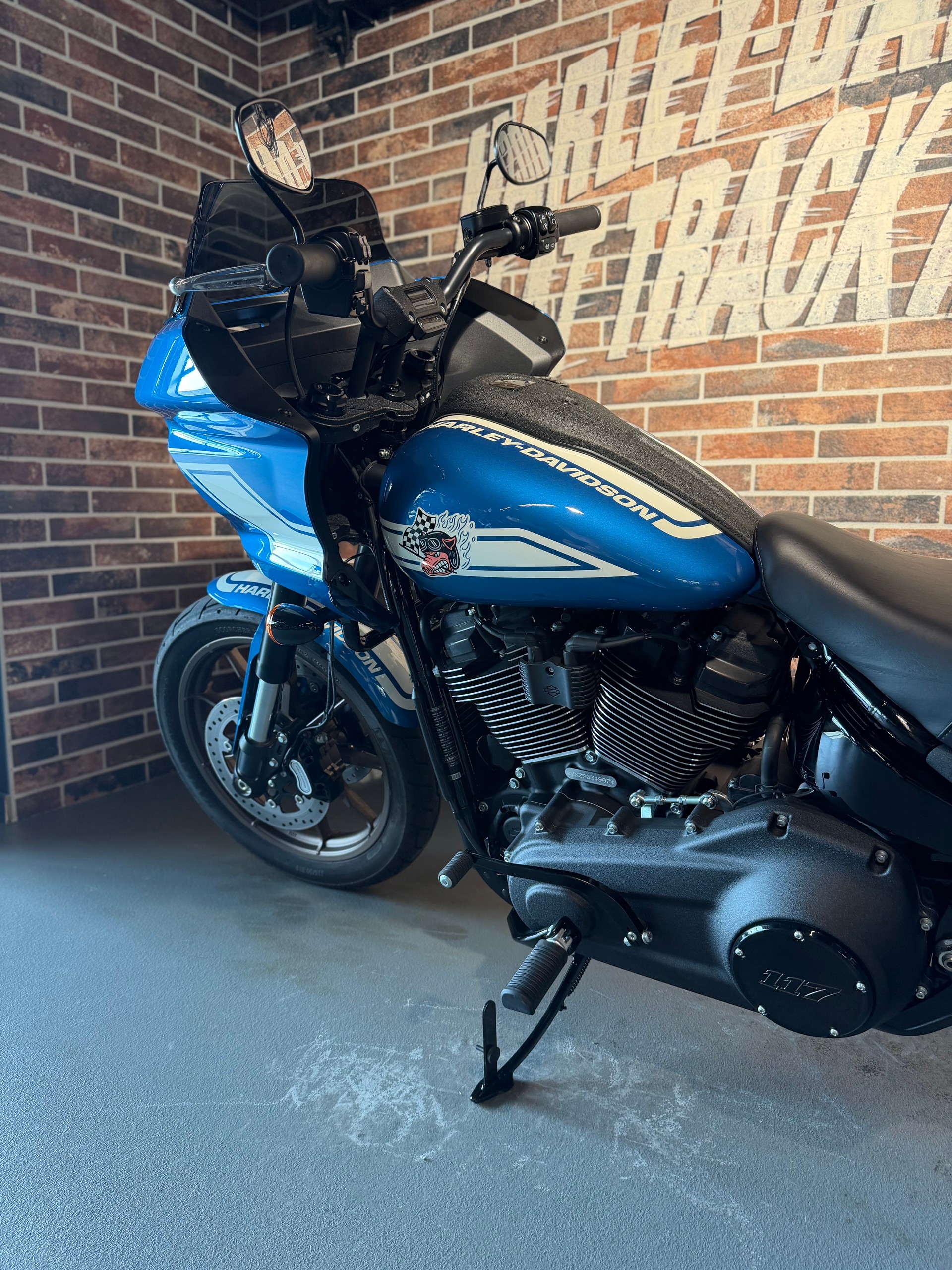 HARLEY-DAVIDSON FXLRST Low Rider ST Fast Johnnie 117-showroom-element-2