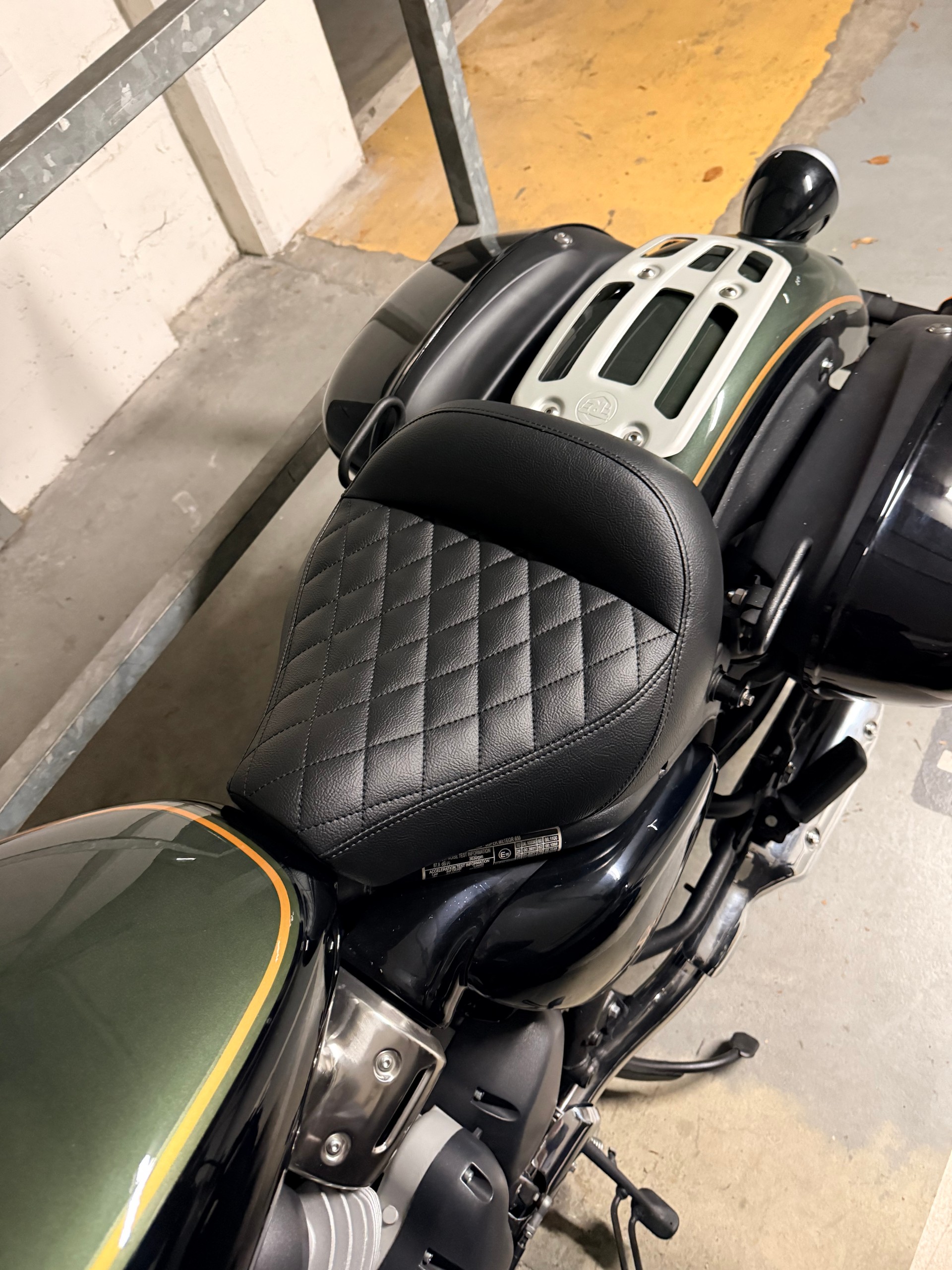 ROYAL ENFIELD Super Meteor 650 Celestial-image-3