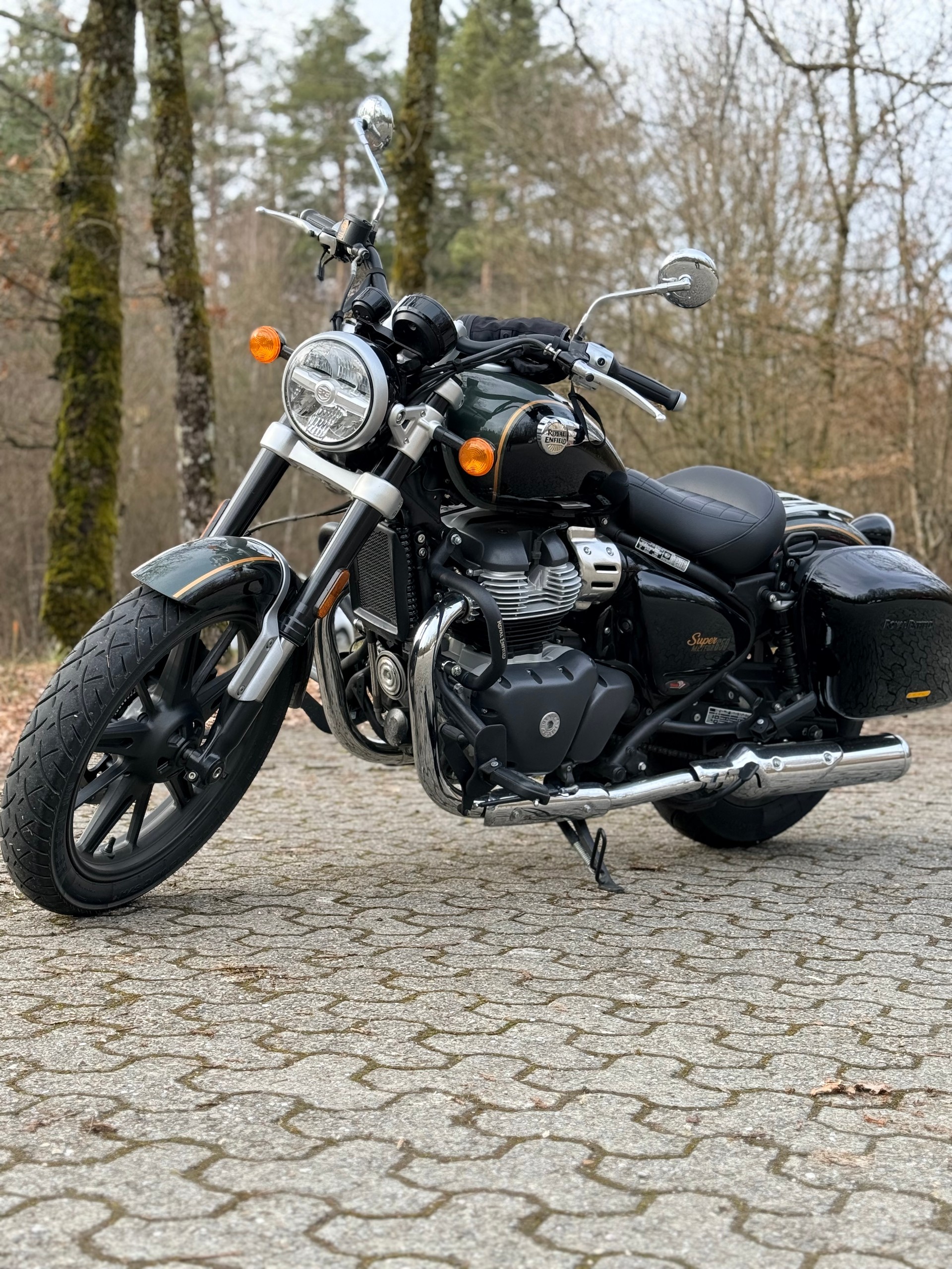 ROYAL ENFIELD Super Meteor 650 Celestial