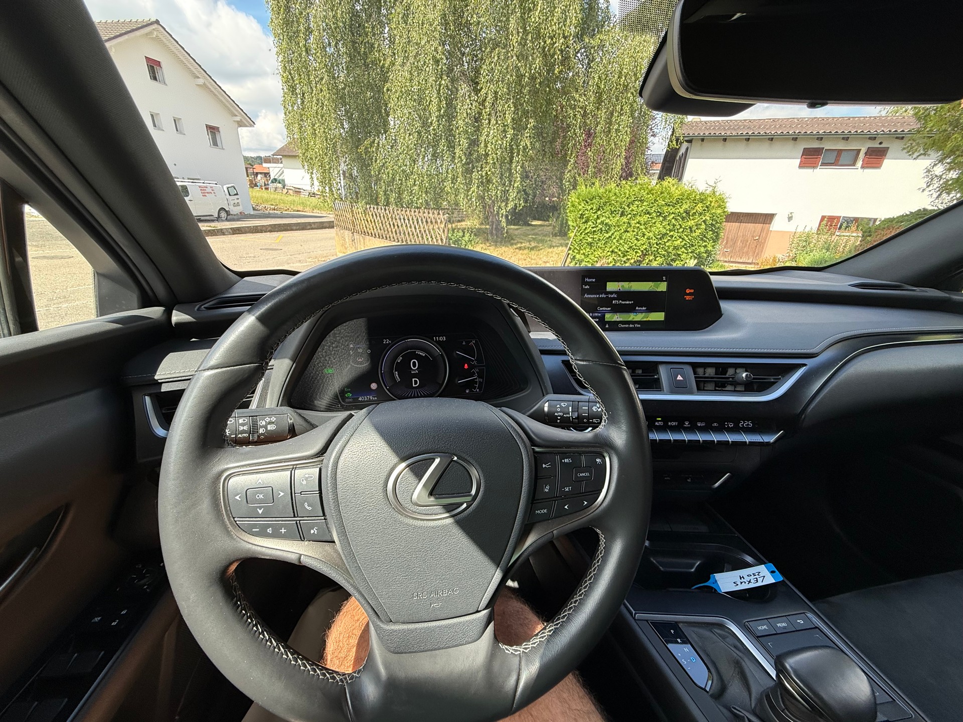 LEXUS UX 250h Excellence AWD Automatic / Garantie 05.2029 / Service gratuit 05.2029-image-10