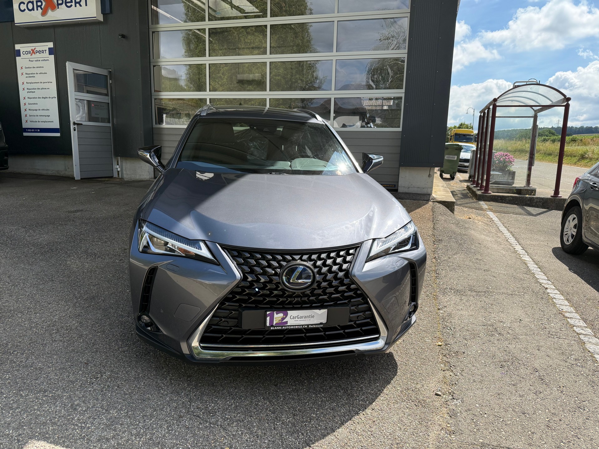 LEXUS UX 250h Excellence AWD Automatic / Garantie 05.2029 / Service gratuit 05.2029-image-2