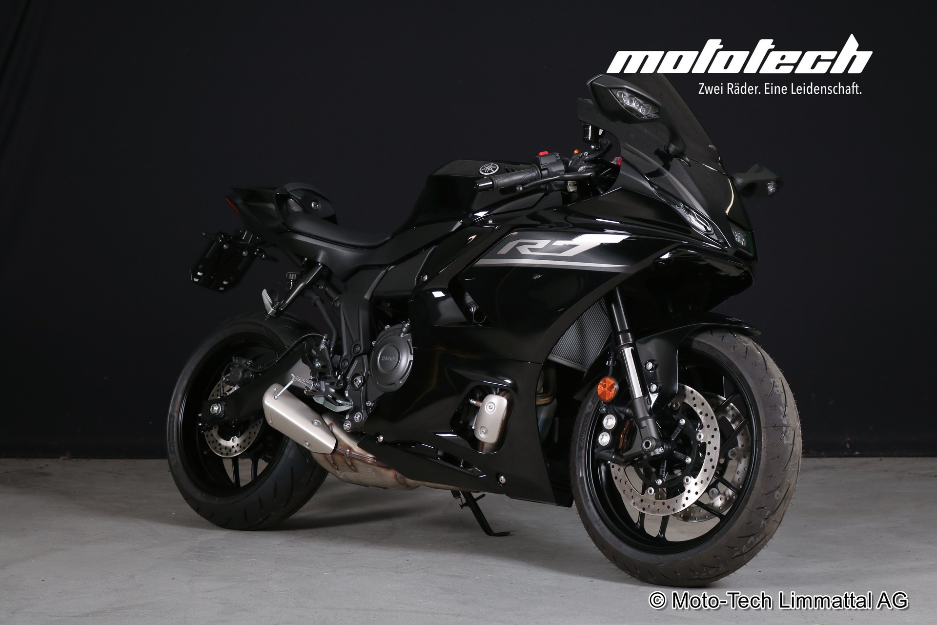 YAMAHA YZF-R7 BLACK EDITION (35kW)