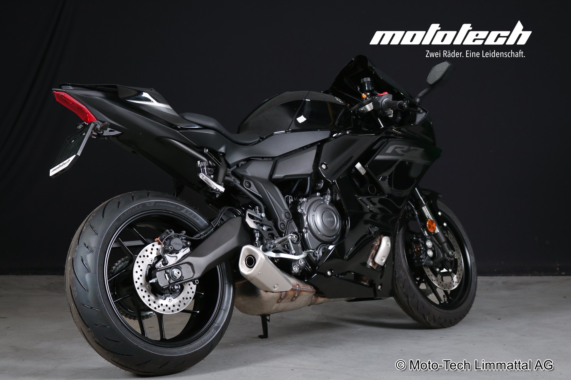 YAMAHA YZF-R7 BLACK EDITION (35kW)-showroom-element-2