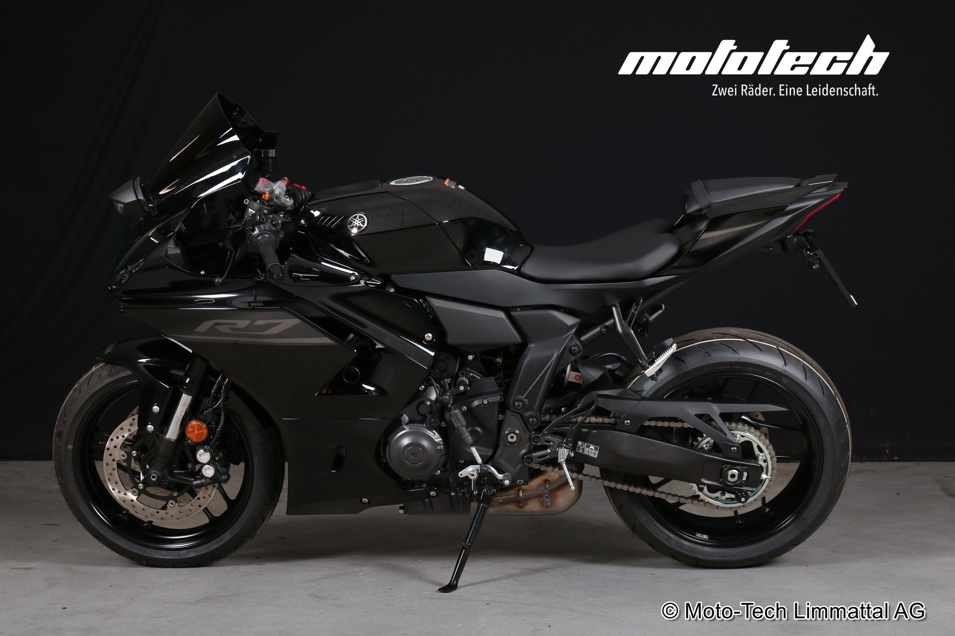 YAMAHA YZF-R7 BLACK EDITION (35kW)-image-5