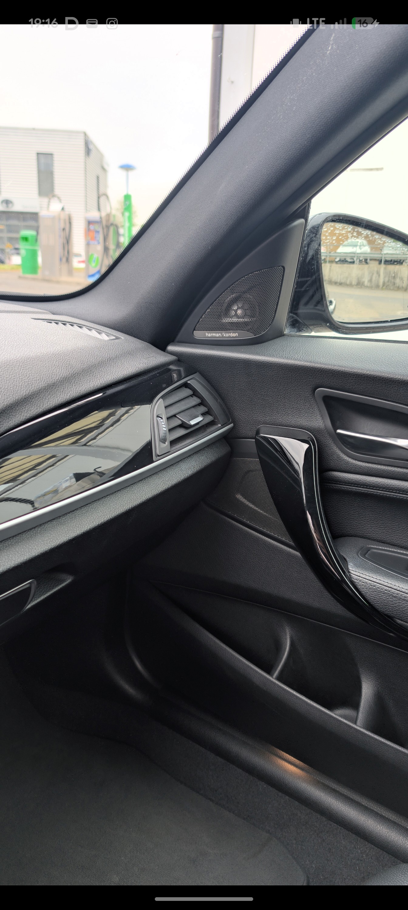 BMW M235i xDrive-image-3