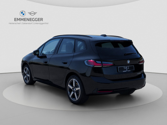 BMW 220i Active Tourer-showroom-element-2