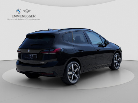 BMW 220i Active Tourer-showroom-element-3