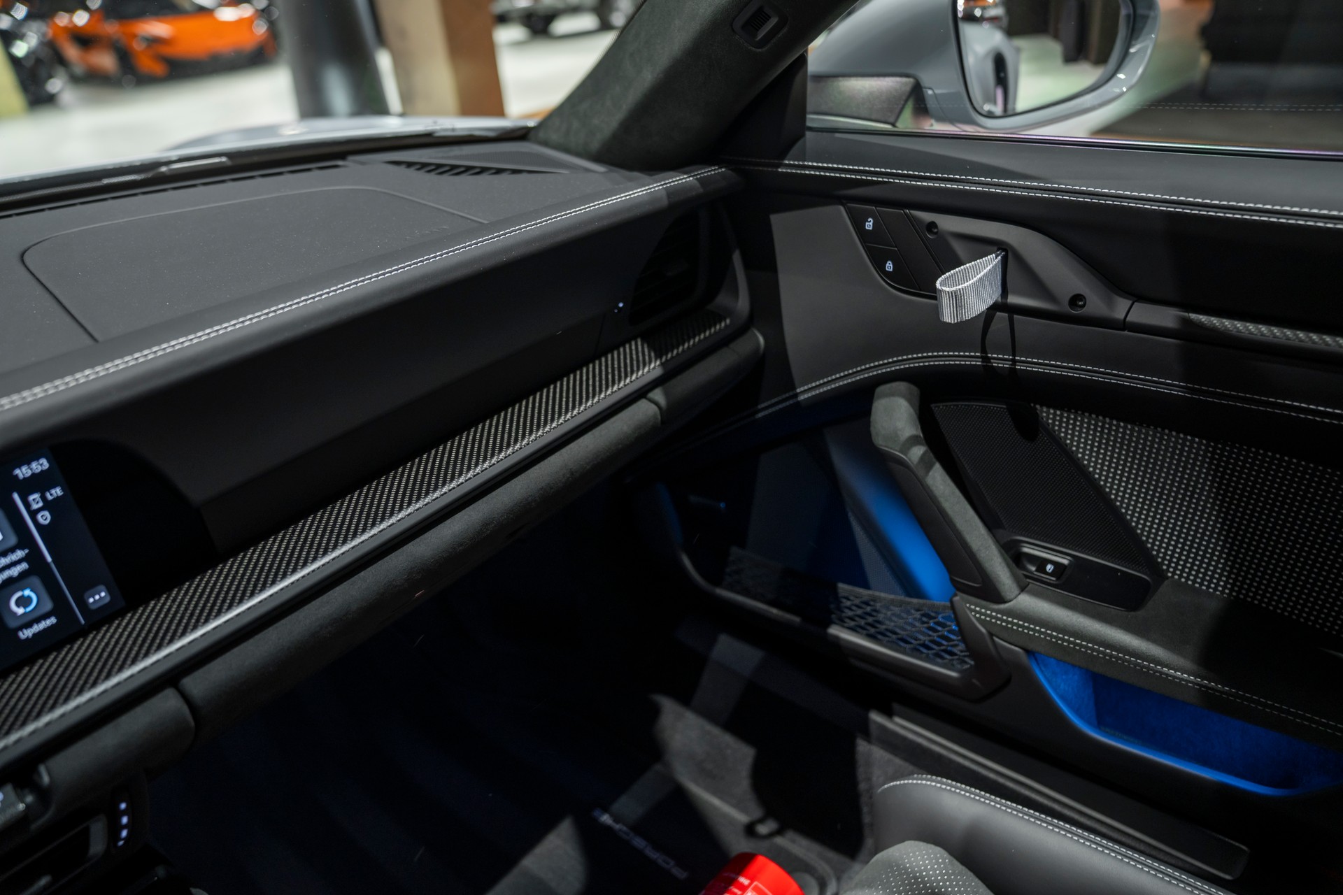 PORSCHE 911 GT3 RS-image-14