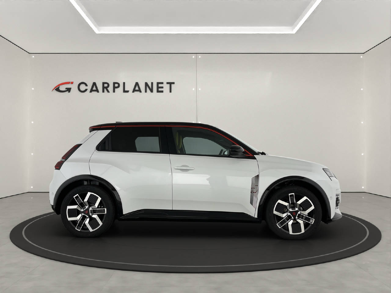 RENAULT R5 E-Tech Comfort Range iconic five-image-4