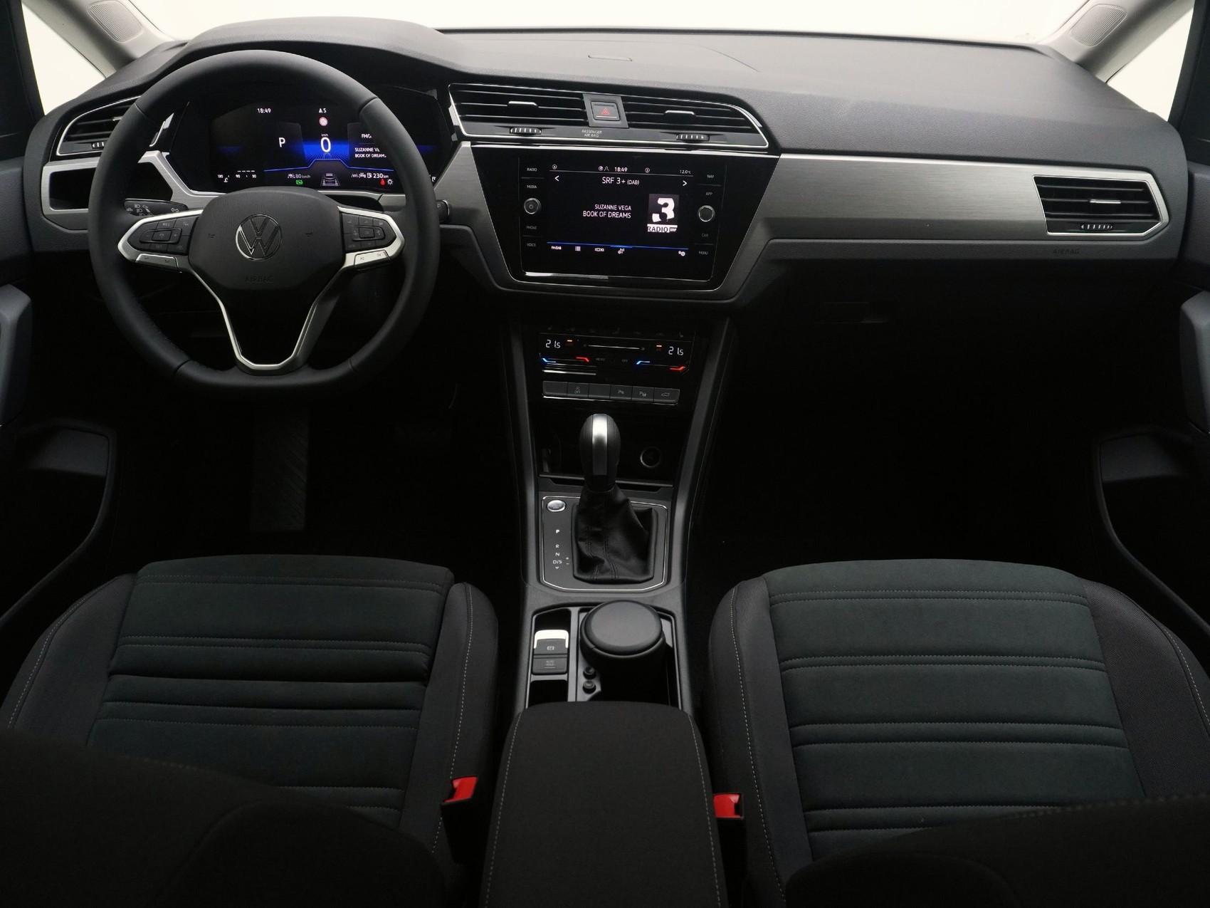 VW Touran 1.5 TSI R-Line DSG-image-4