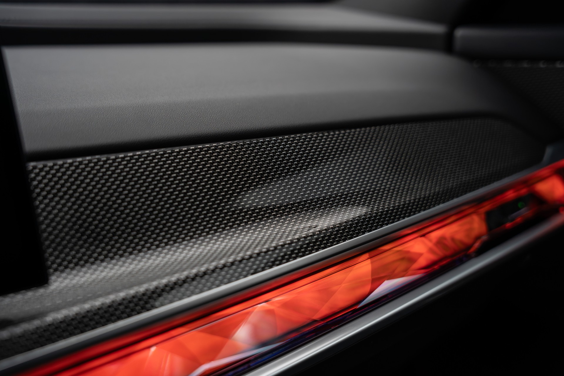 BMW M760e xDrive Steptronic-image-8