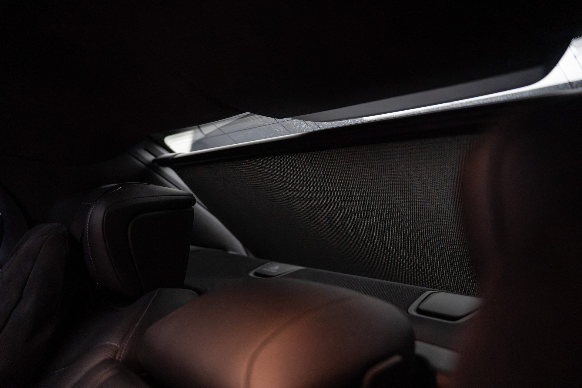 BMW M760e xDrive Steptronic-image-17