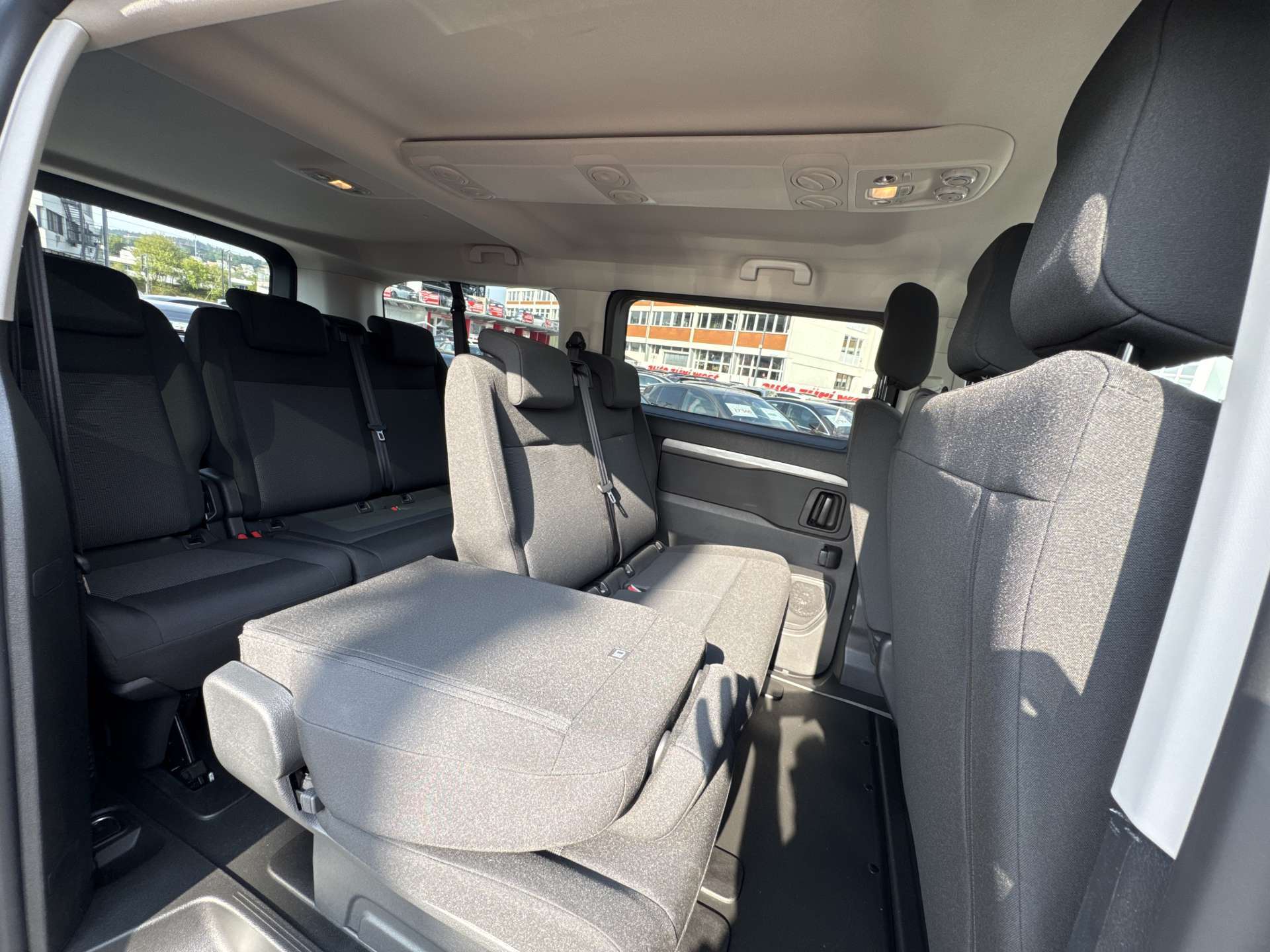 CITROEN Spacetourer 2.2 BlueHDi You XL EAT8-Automat 9-Plätzer-image-6
