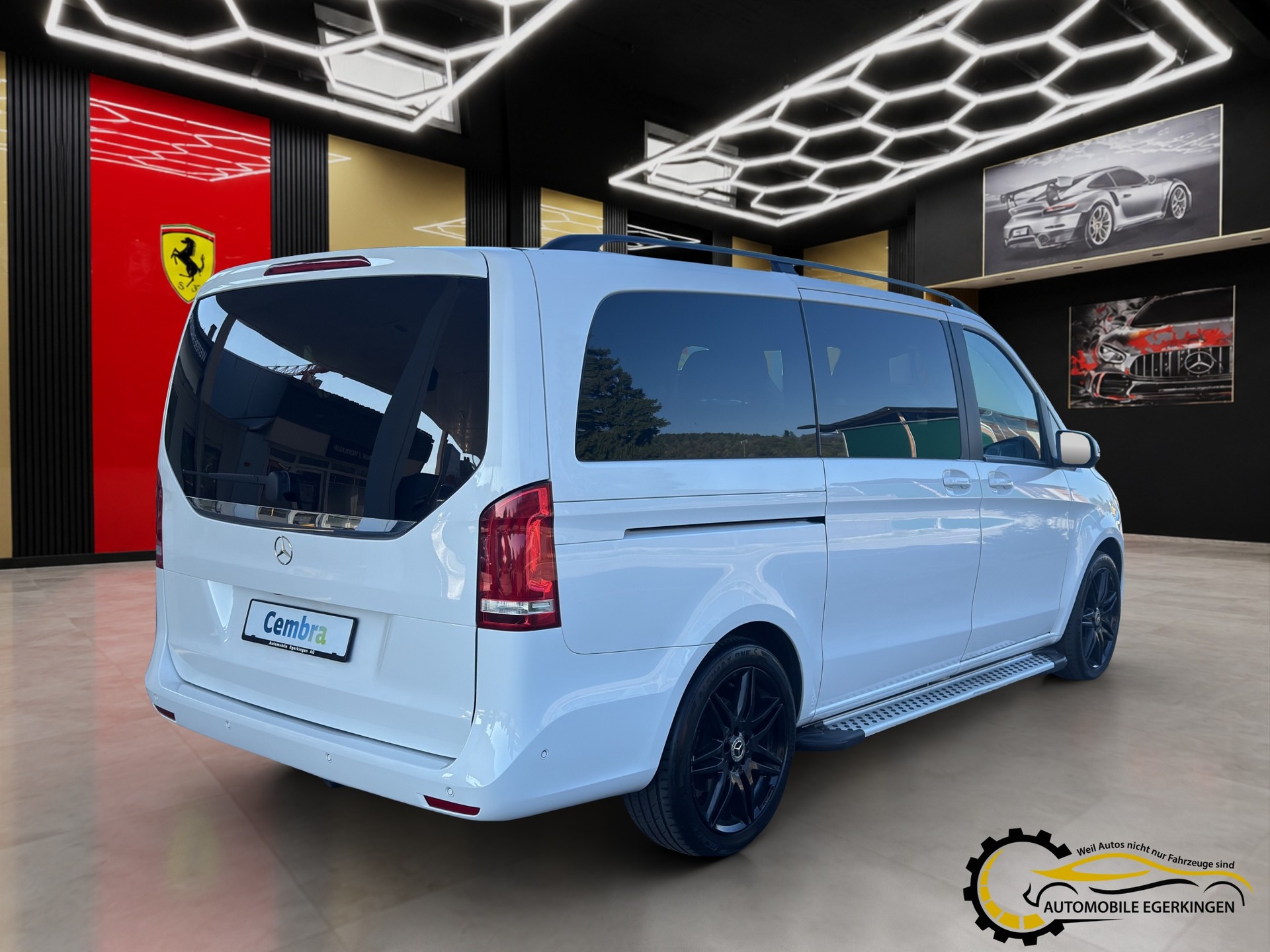 MERCEDES-BENZ V 300 d lang 4matic Van 9G-Tronic-image-4