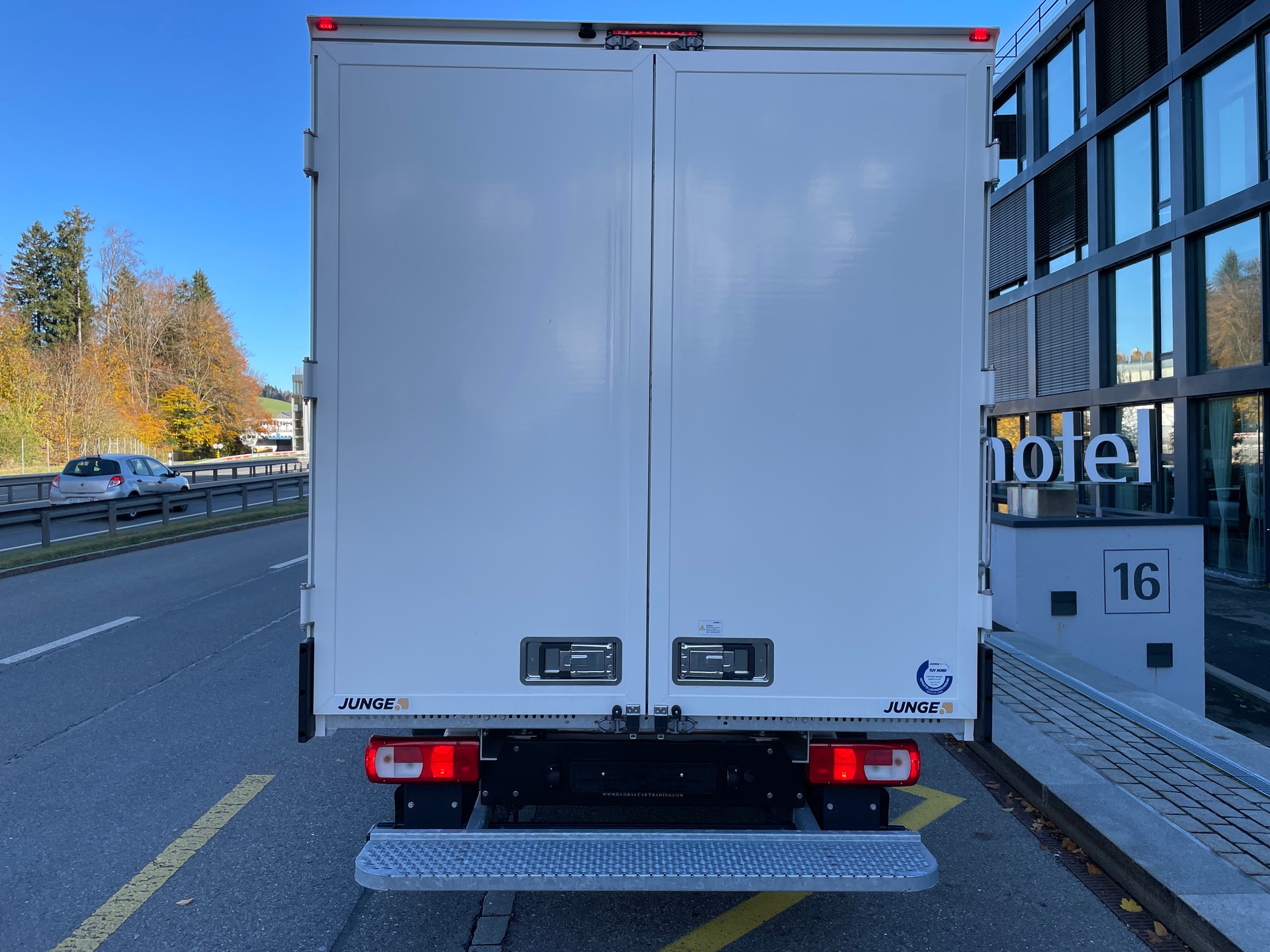 VW Crafter 35 2.0 TDI L3 Koffer mit Rückfahrkamera-image-7
