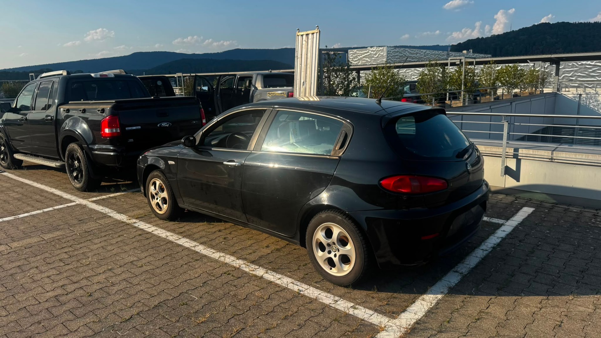 ALFA ROMEO 147 2.0 TS 16V Distinctive-image-1