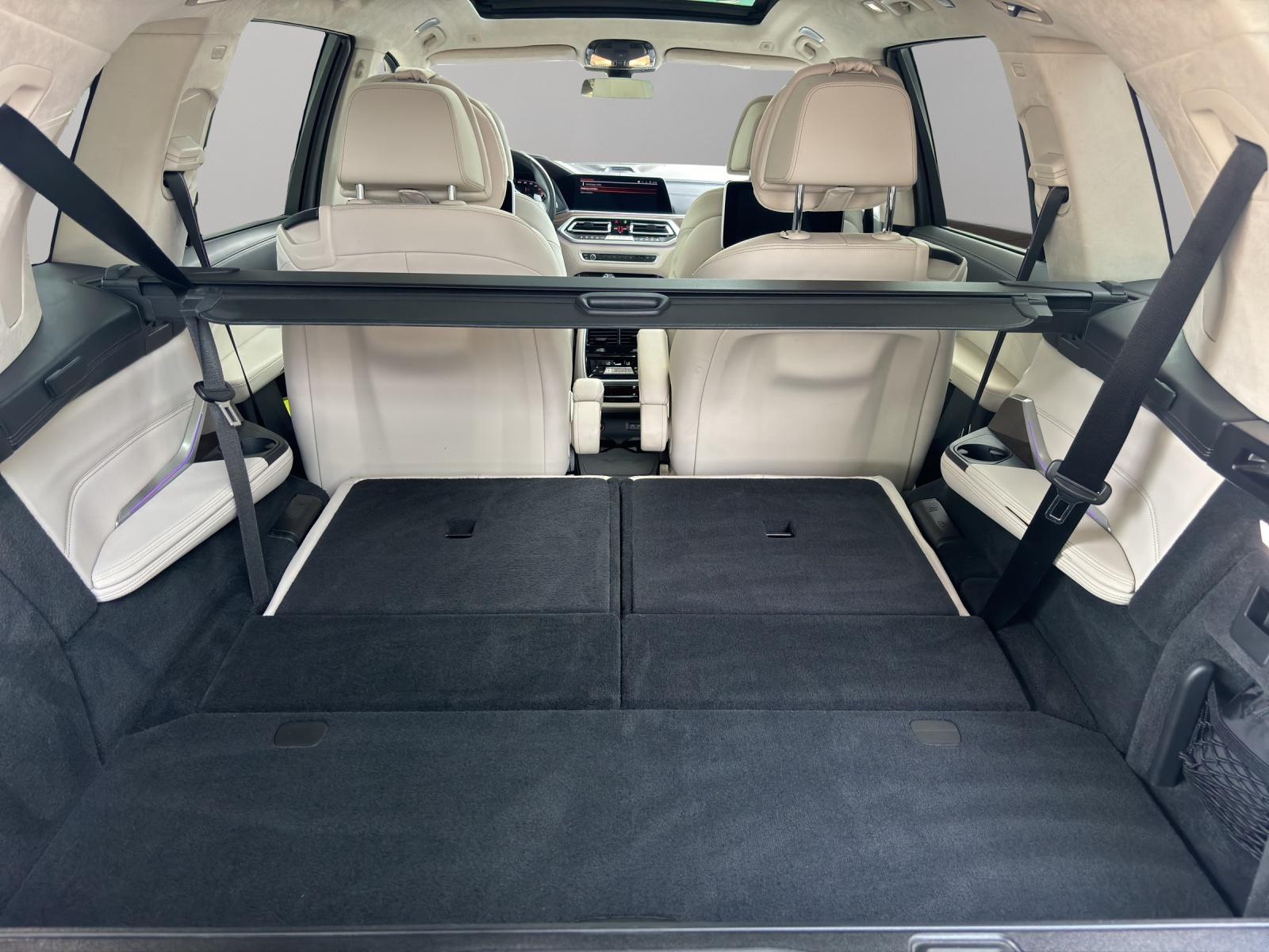 BMW X7 M50i-image-27
