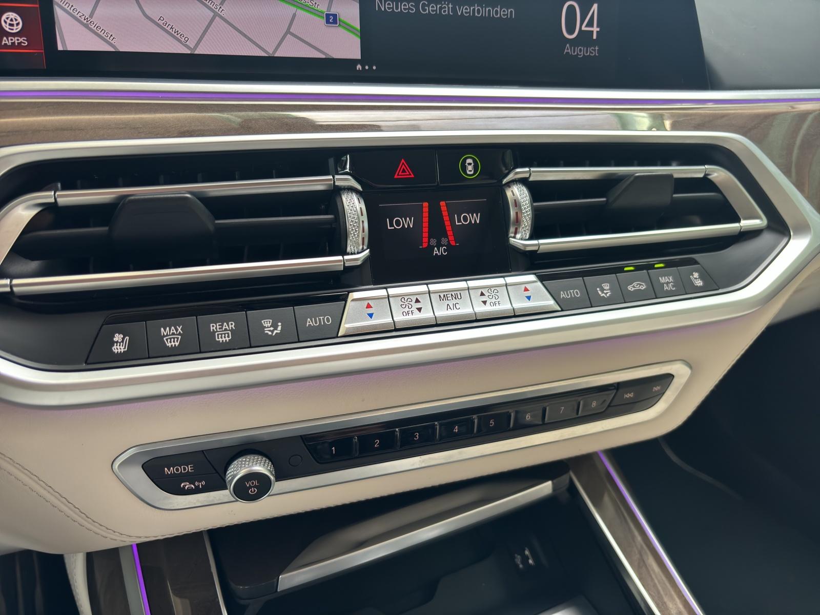 BMW X7 M50i-image-19