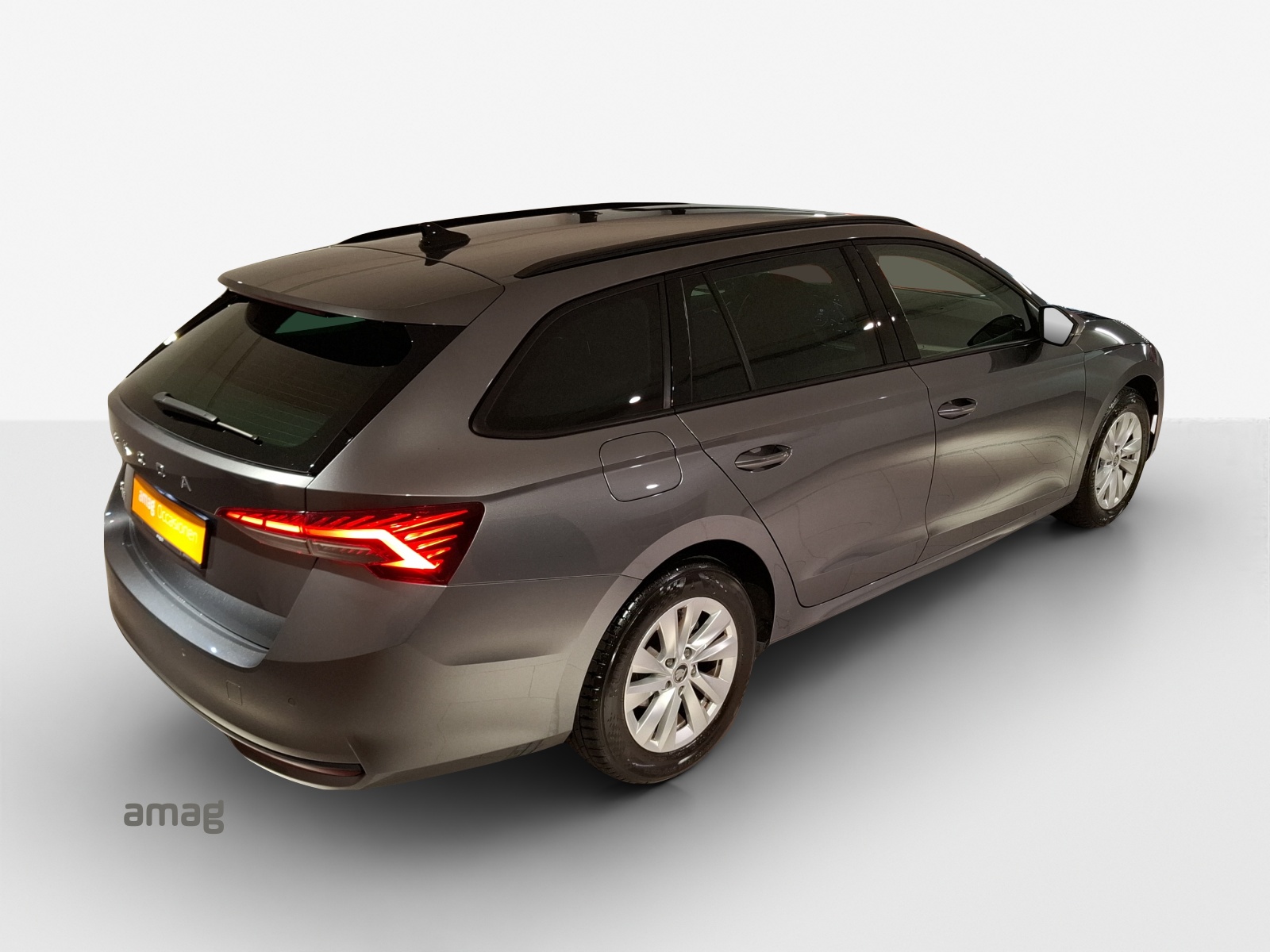 SKODA Octavia Combi 1.5 TSI mHEV DSG Dynamic-image-15
