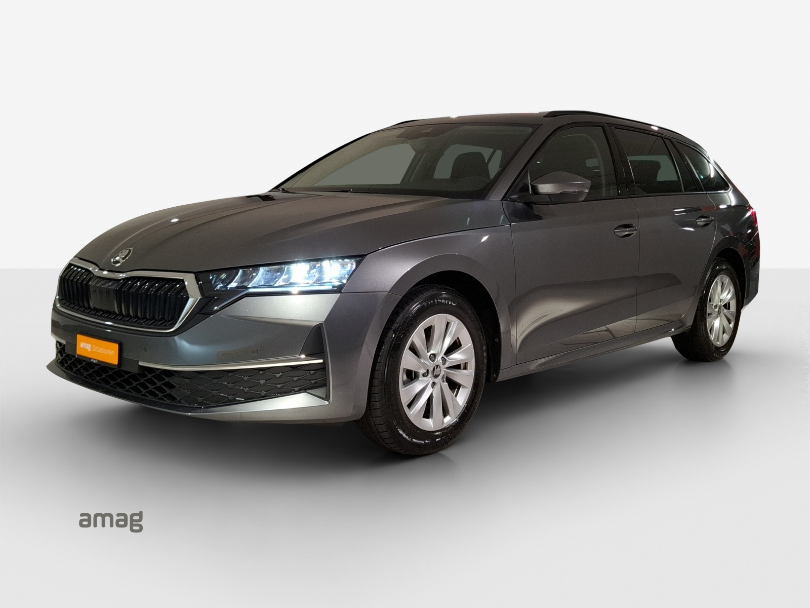 SKODA Octavia Combi 1.5 TSI mHEV DSG Dynamic-image-0