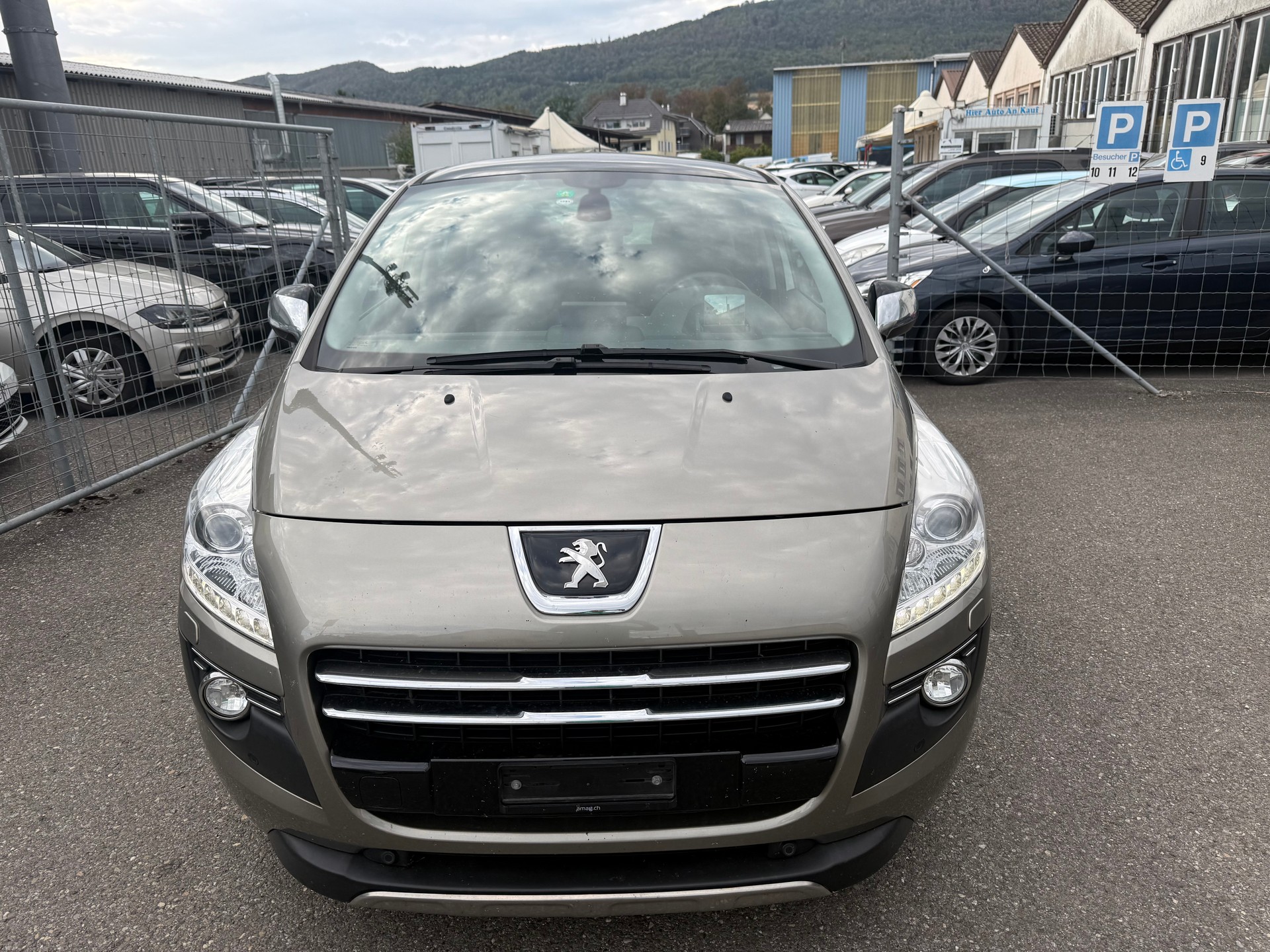 PEUGEOT 3008 HYbrid4 2.0 HDI EGS6-image-2
