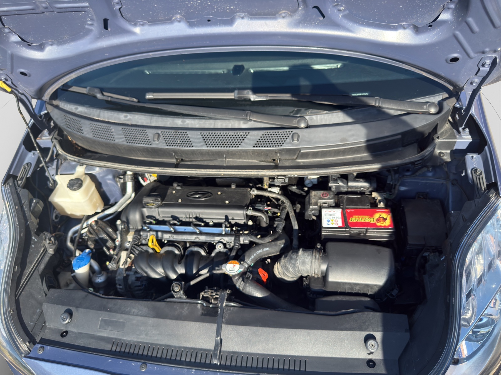 HYUNDAI iX20 1.6 Style Automatic-image-13
