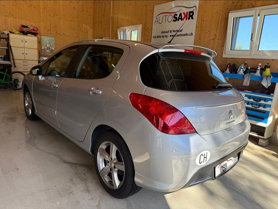 PEUGEOT 308 1.6 16V Turbo Swiss Edition-image-5