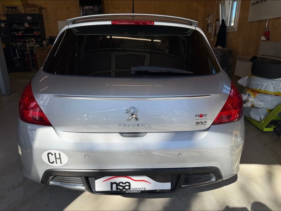 PEUGEOT 308 1.6 16V Turbo Swiss Edition-image-4
