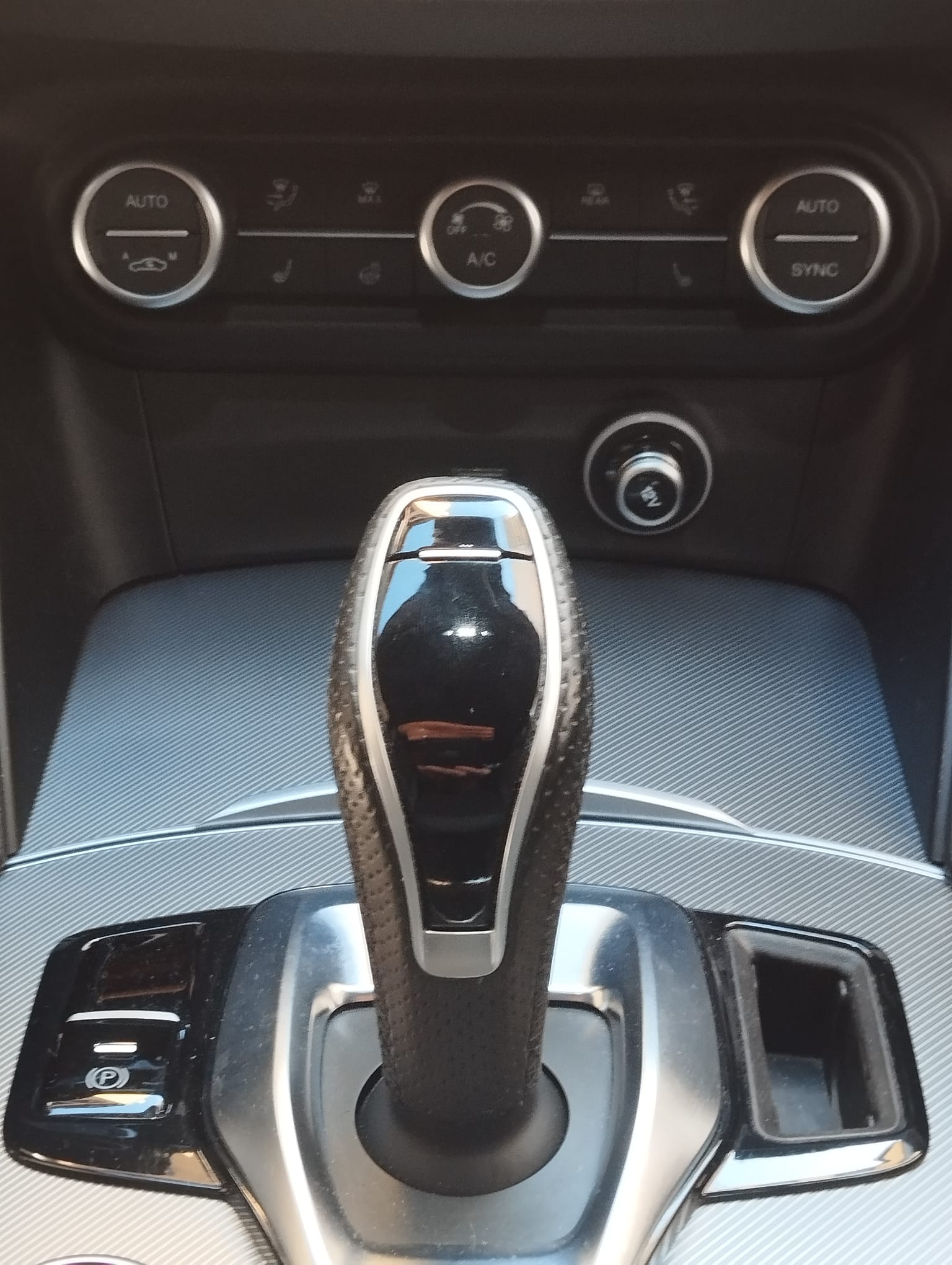 ALFA ROMEO Stelvio 2.0 Veloce Q4 Automatic-image-10