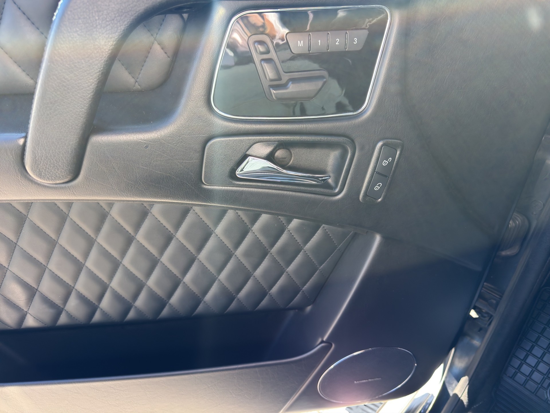 MERCEDES-BENZ G 63 AMG Automatic-image-8