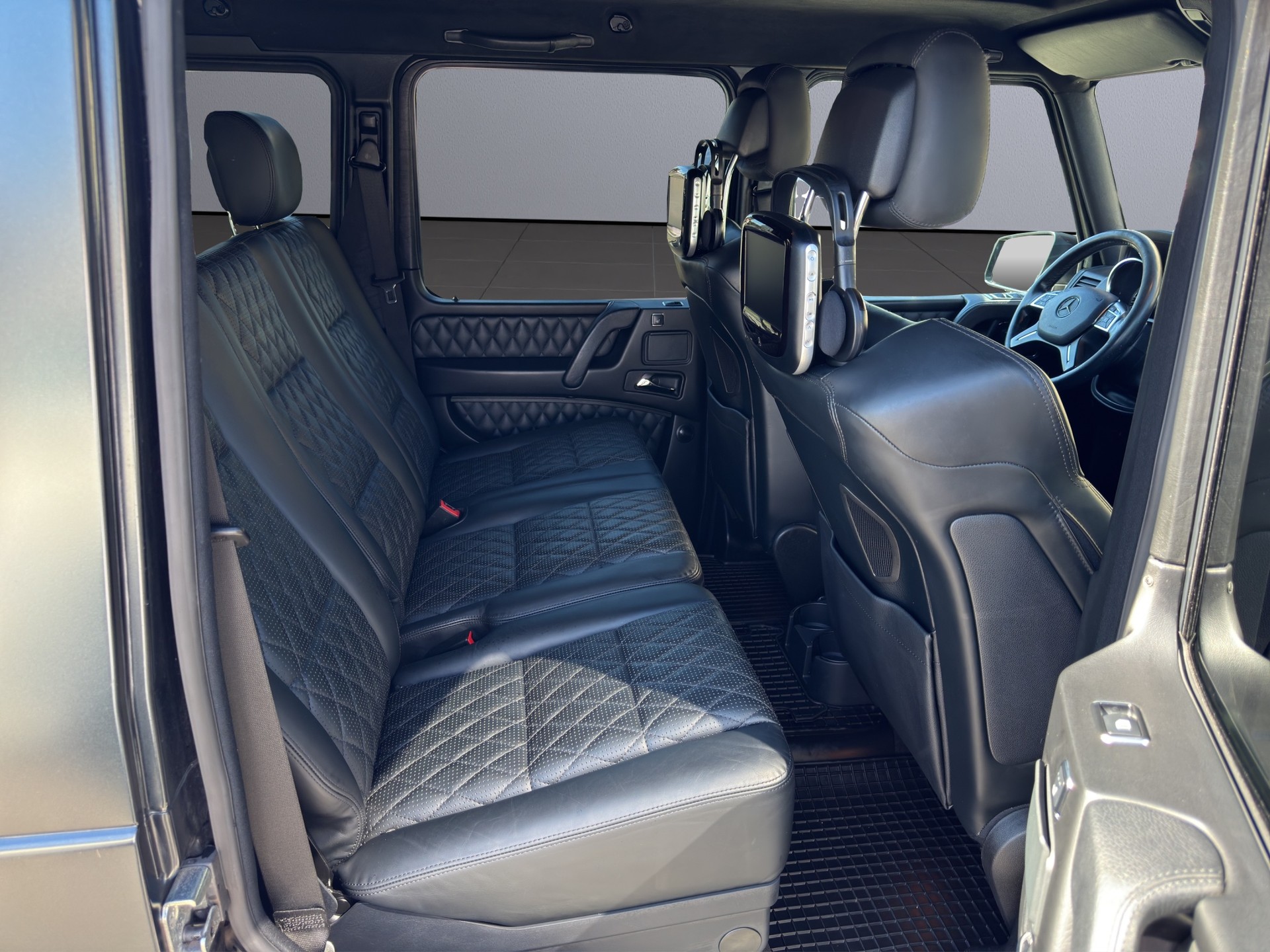 MERCEDES-BENZ G 63 AMG Automatic-image-15