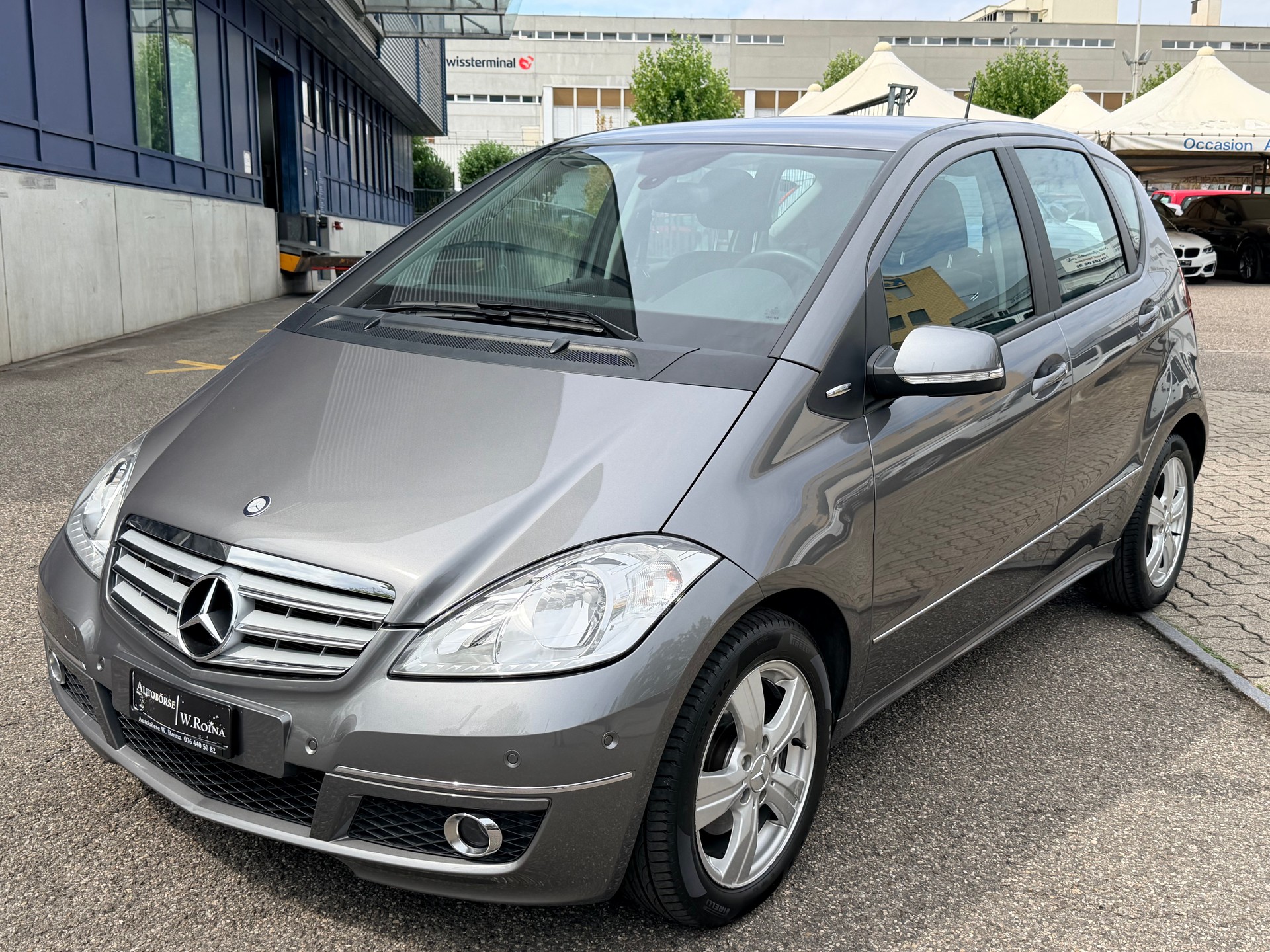 MERCEDES-BENZ A 180 Avantgarde Selection Autotronic-image-6