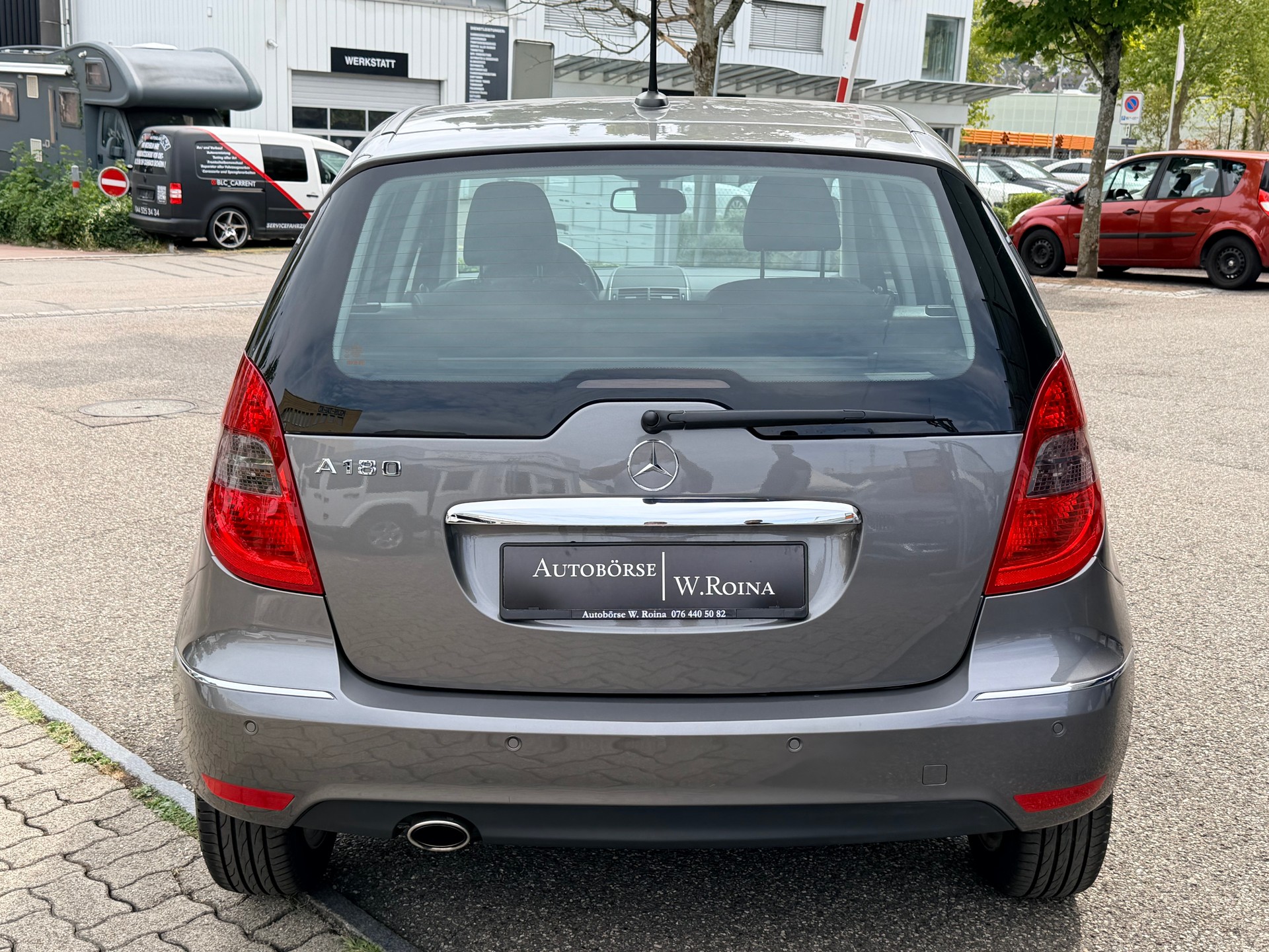 MERCEDES-BENZ A 180 Avantgarde Selection Autotronic-image-3