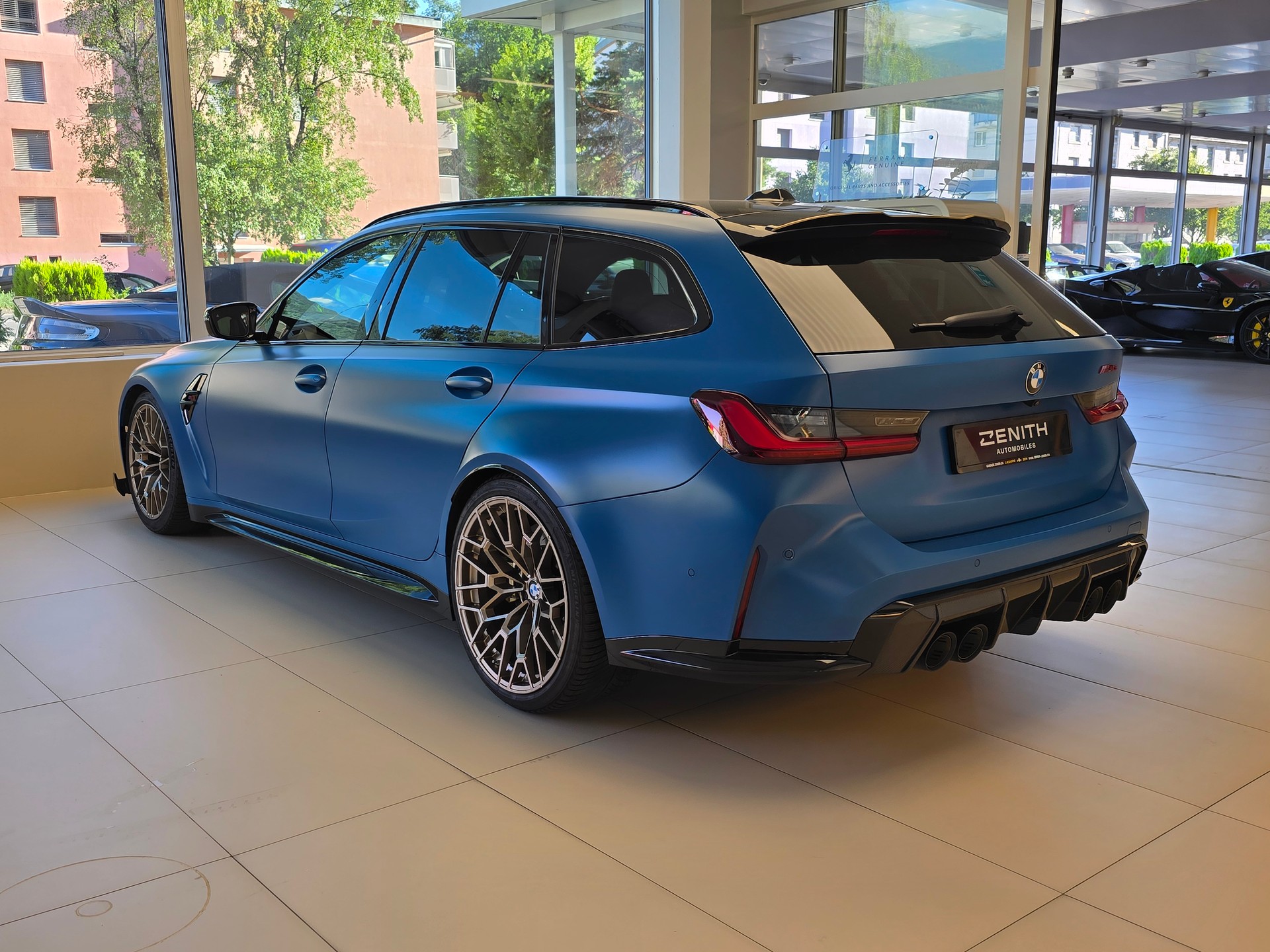 BMW M3 CS Touring xDrive-image-6