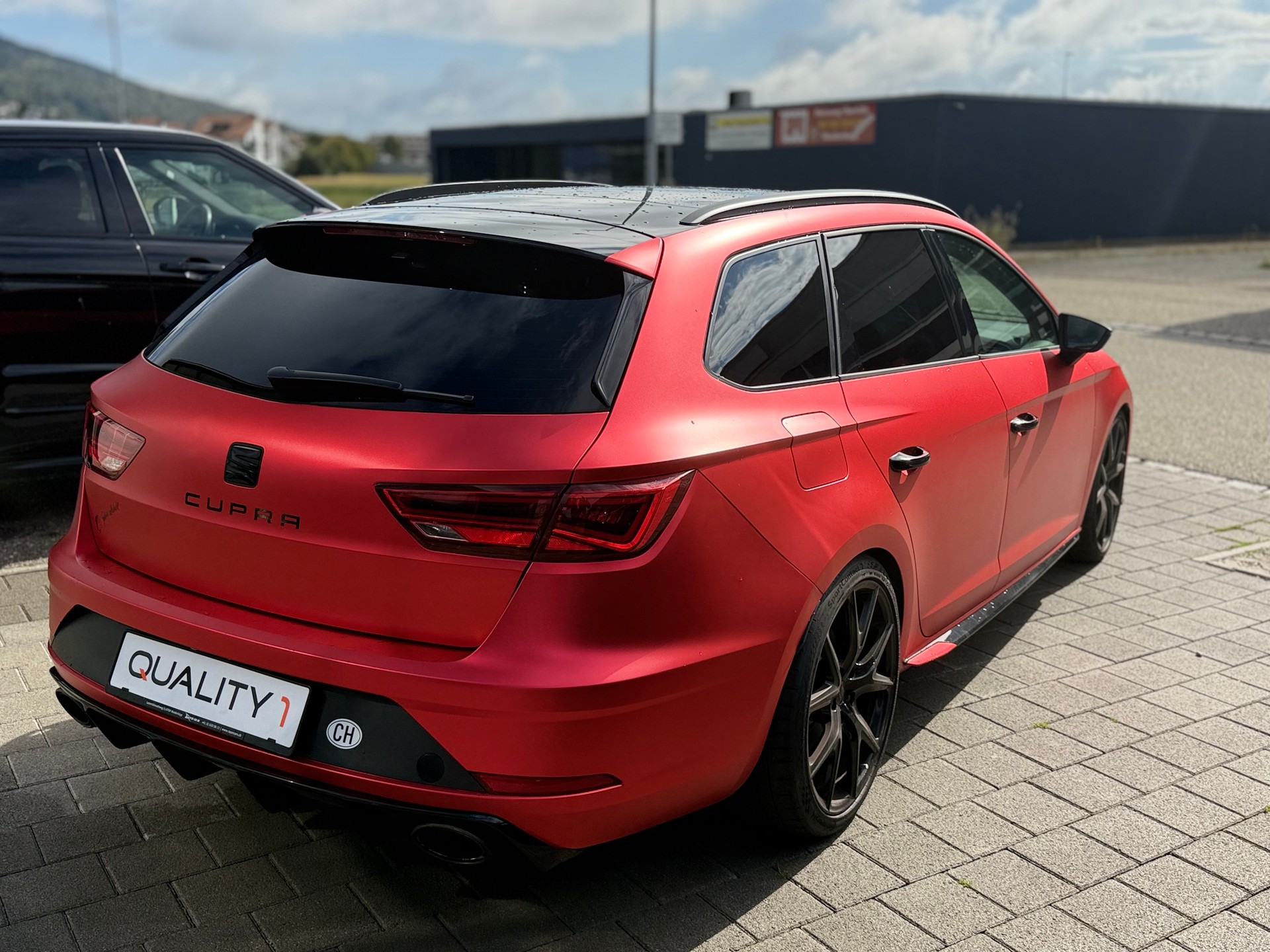 SEAT Leon ST 2.0 TSI Swiss Cupra 300 4 Drive DSG-image-11