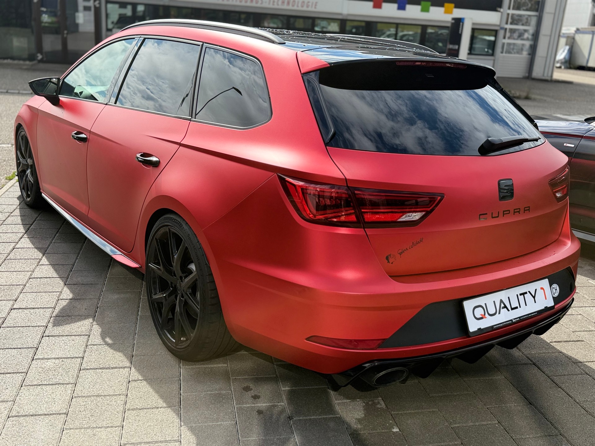 SEAT Leon ST 2.0 TSI Swiss Cupra 300 4 Drive DSG-image-16