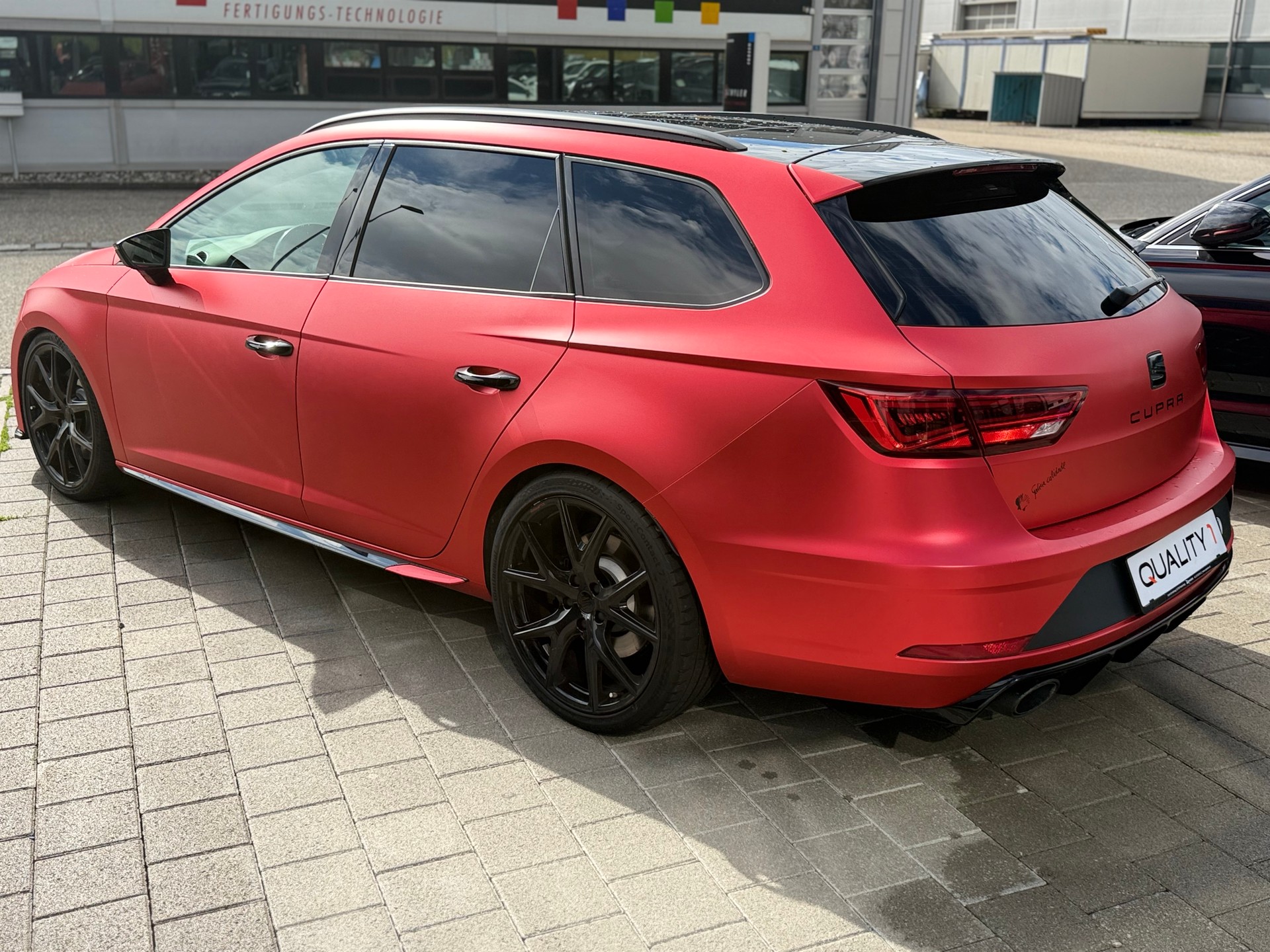 SEAT Leon ST 2.0 TSI Swiss Cupra 300 4 Drive DSG-image-19
