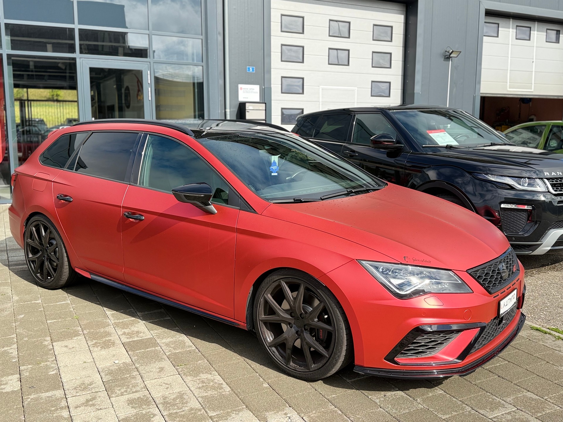 SEAT Leon ST 2.0 TSI Swiss Cupra 300 4 Drive DSG-image-10